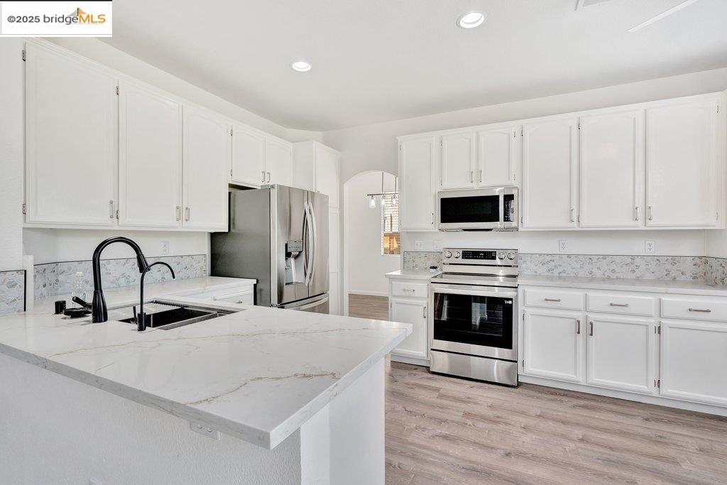 Detail Gallery Image 14 of 49 For 454 Apple Hill Dr, Brentwood,  CA 94513 - 4 Beds | 2/1 Baths