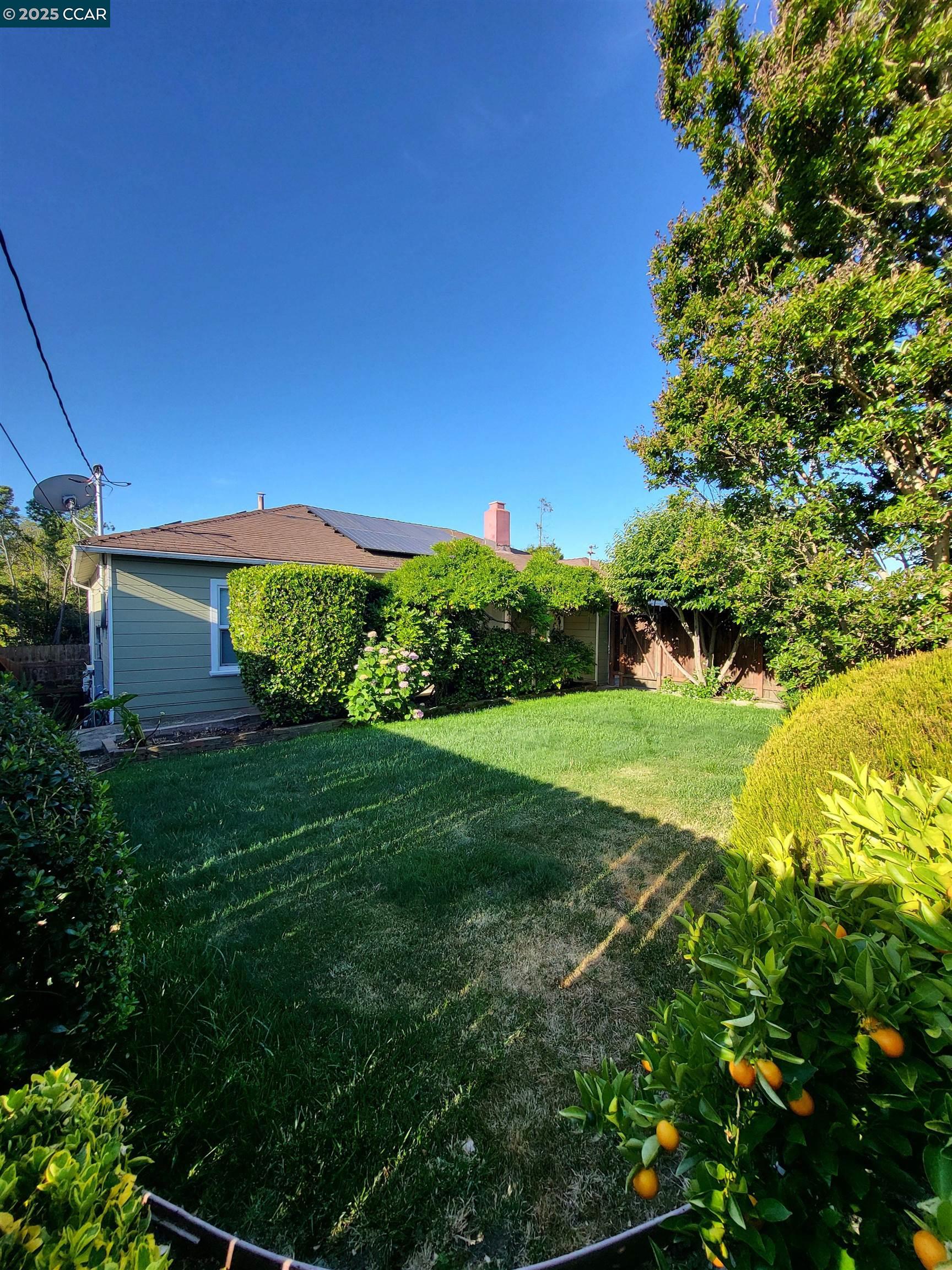 Detail Gallery Image 3 of 15 For 814 Marin Rd, El Sobrante,  CA 94803 - 3 Beds | 2 Baths