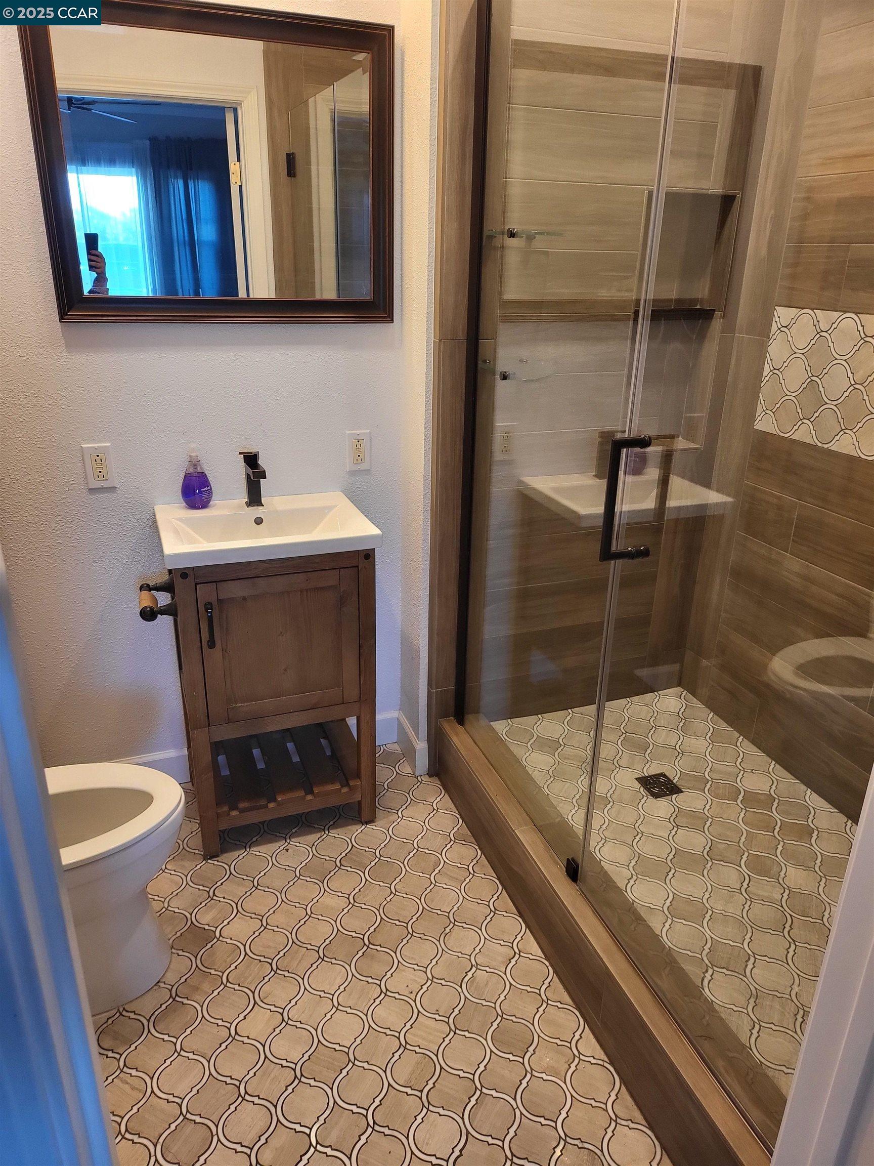 Detail Gallery Image 8 of 15 For 814 Marin Rd, El Sobrante,  CA 94803 - 3 Beds | 2 Baths