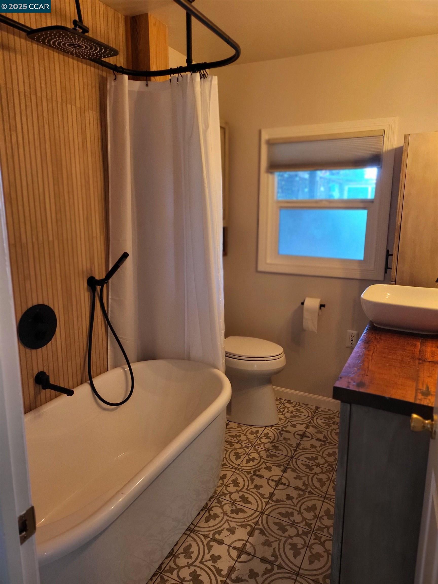 Detail Gallery Image 9 of 15 For 814 Marin Rd, El Sobrante,  CA 94803 - 3 Beds | 2 Baths
