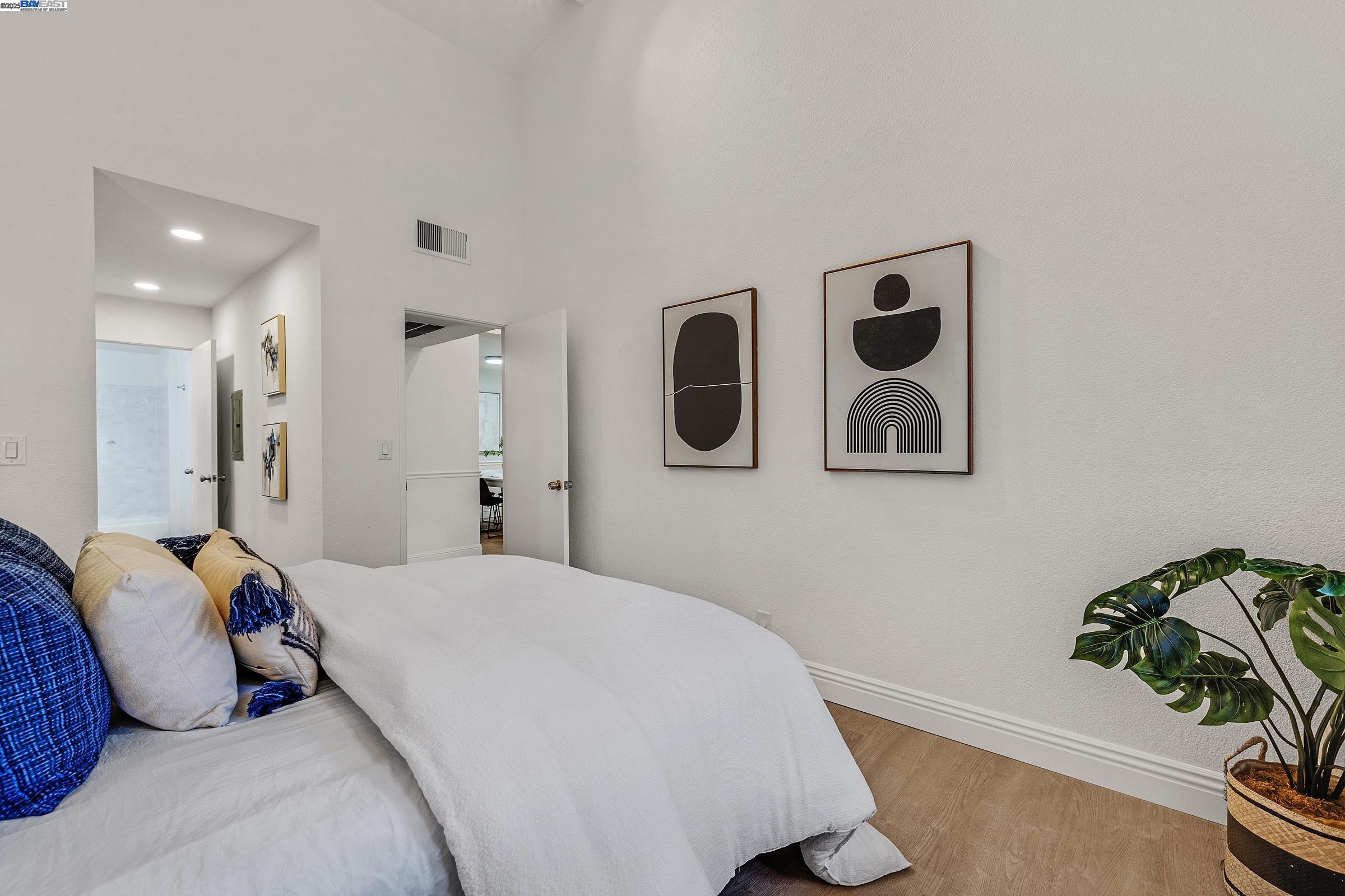 Detail Gallery Image 16 of 34 For 2229 Summereve Ct, San Jose,  CA 95122 - 2 Beds | 2 Baths