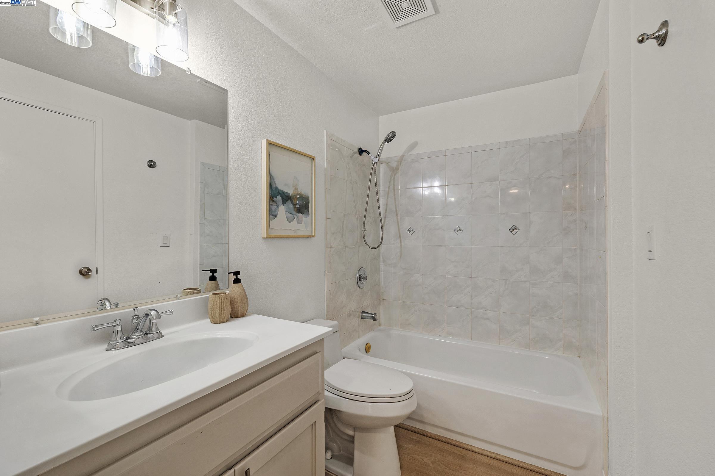 Detail Gallery Image 17 of 34 For 2229 Summereve Ct, San Jose,  CA 95122 - 2 Beds | 2 Baths