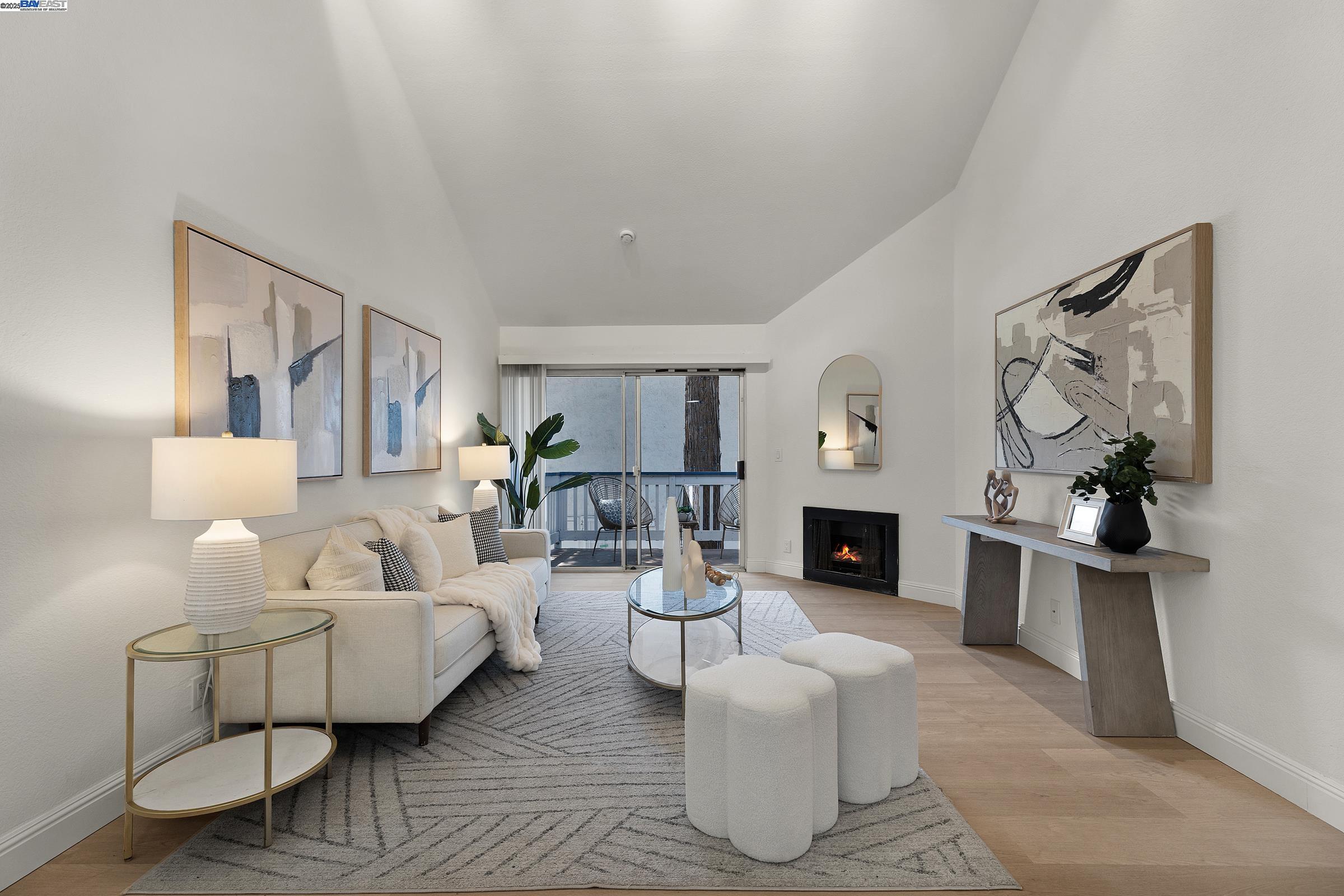 Detail Gallery Image 8 of 34 For 2229 Summereve Ct, San Jose,  CA 95122 - 2 Beds | 2 Baths