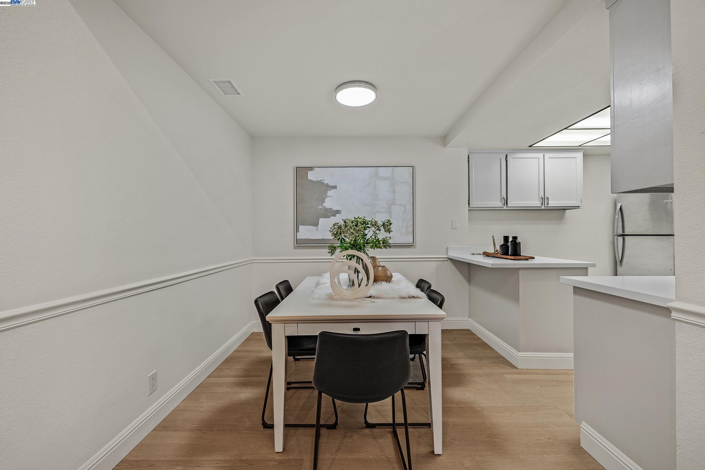 Detail Gallery Image 9 of 34 For 2229 Summereve Ct, San Jose,  CA 95122 - 2 Beds | 2 Baths
