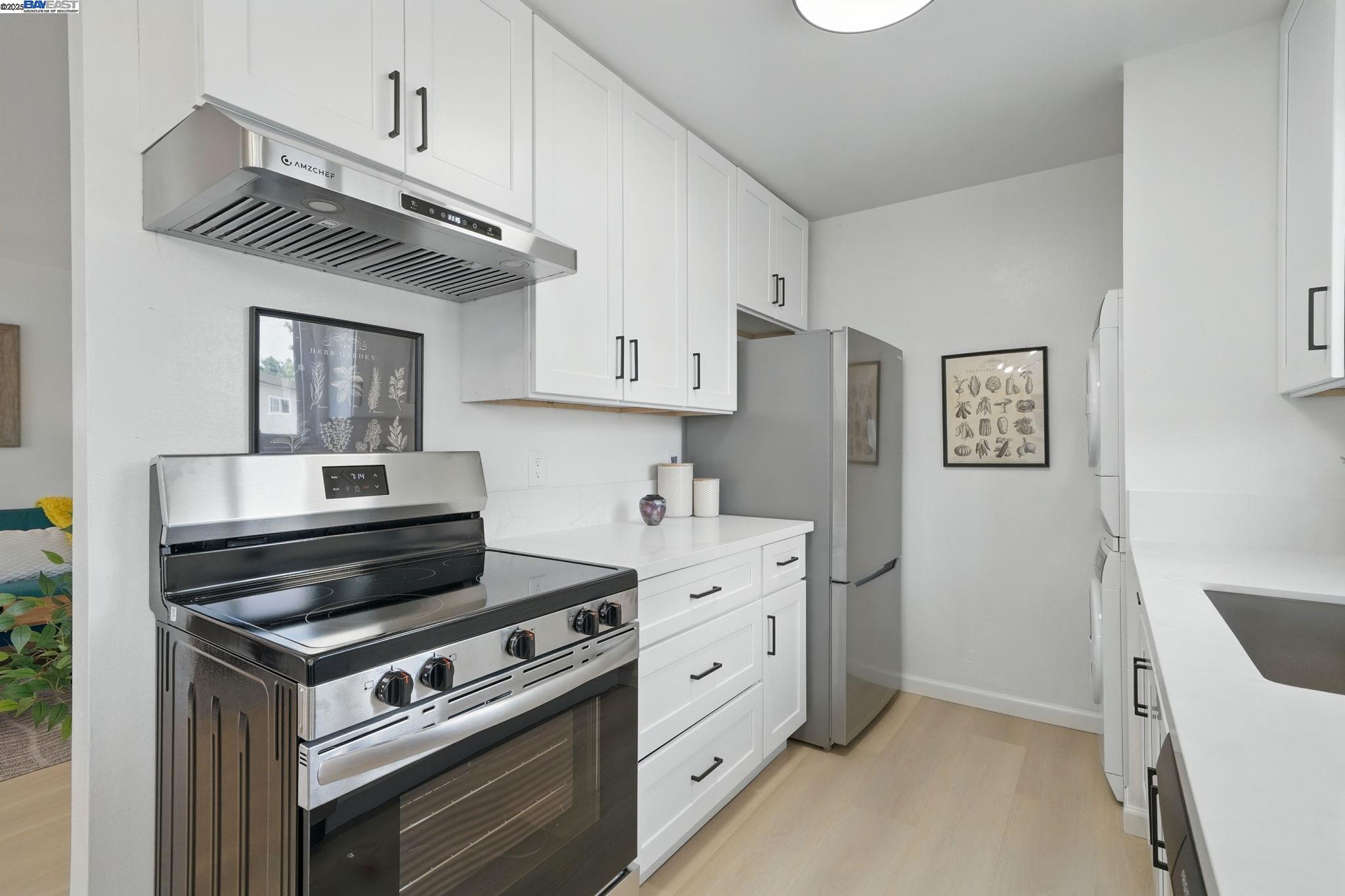 Detail Gallery Image 16 of 34 For 49 Paseo Grande #E,  San Lorenzo,  CA 94580 - 2 Beds | 1/1 Baths
