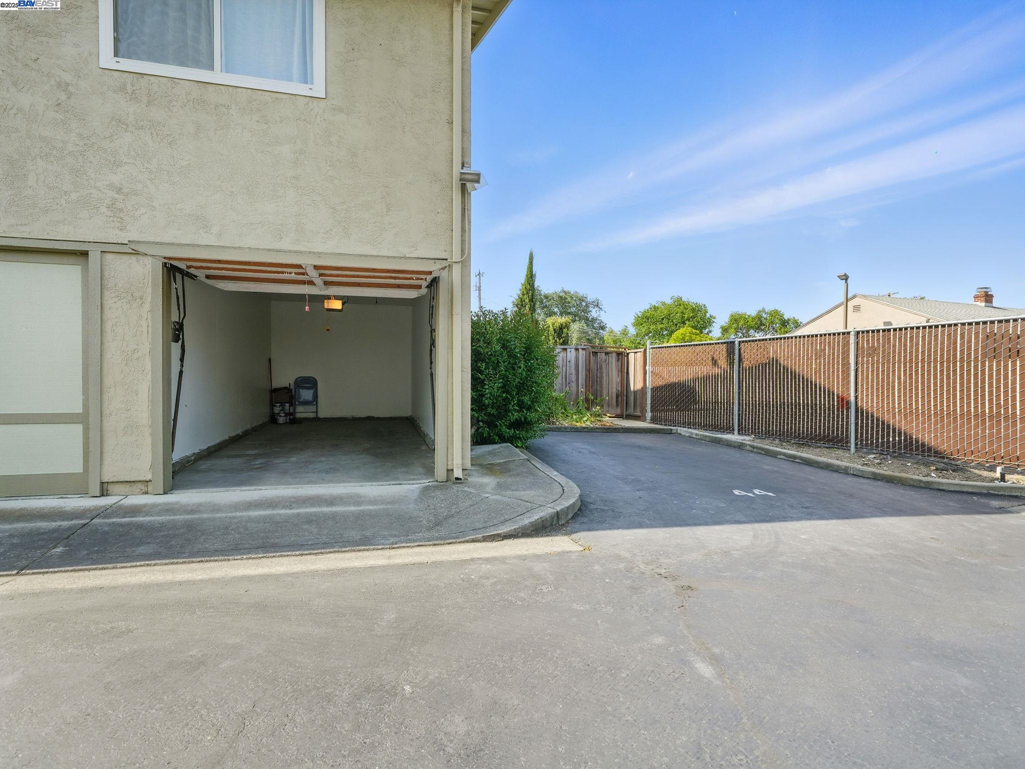 Detail Gallery Image 31 of 34 For 49 Paseo Grande #E,  San Lorenzo,  CA 94580 - 2 Beds | 1/1 Baths