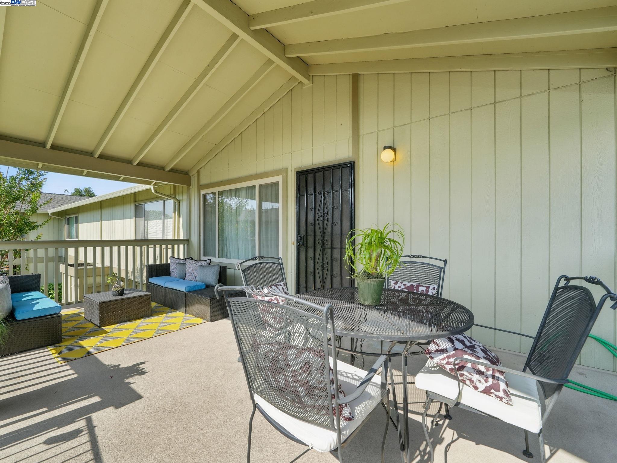 Detail Gallery Image 32 of 34 For 49 Paseo Grande #E,  San Lorenzo,  CA 94580 - 2 Beds | 1/1 Baths