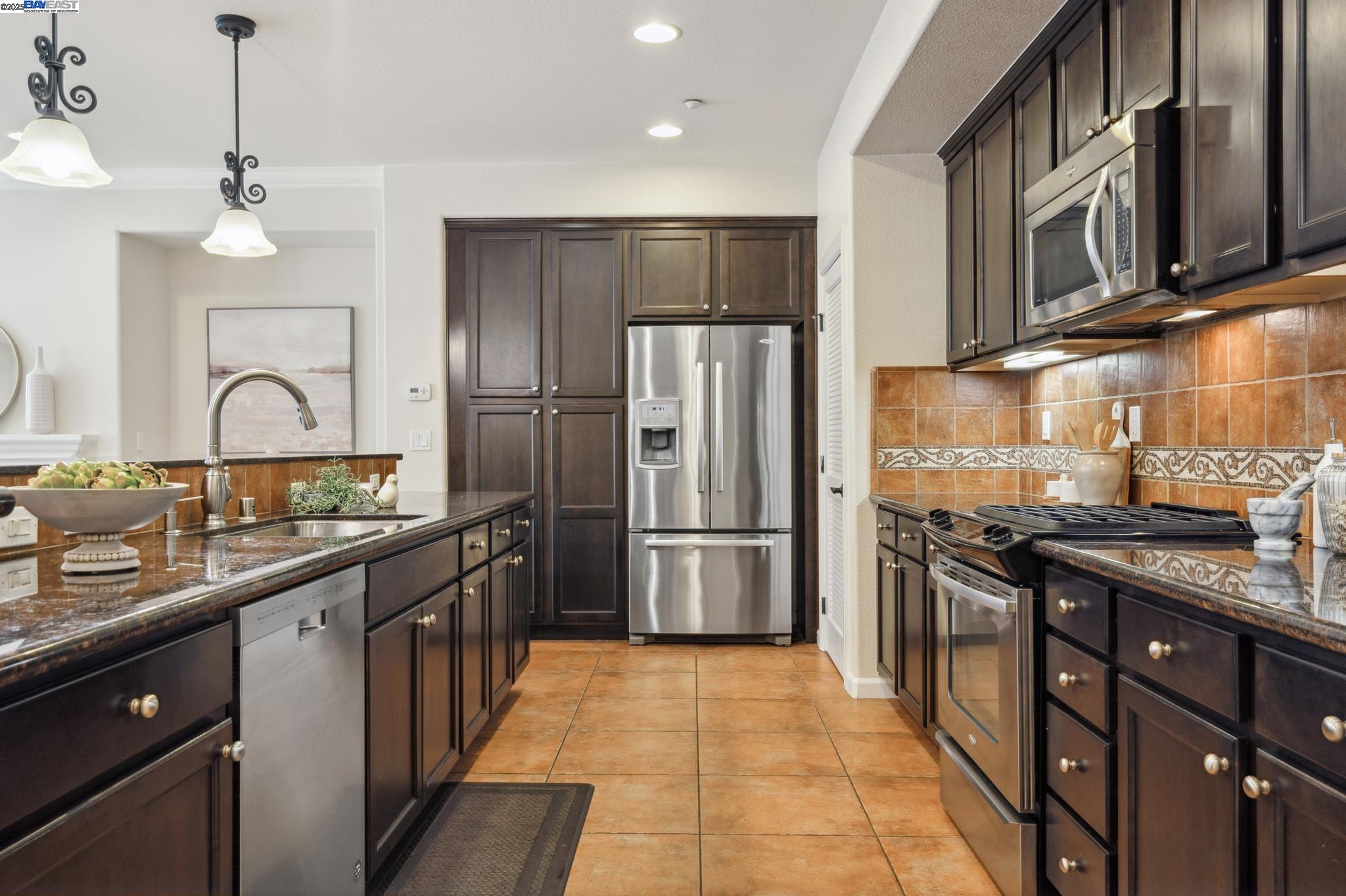 Detail Gallery Image 13 of 59 For 4737 Perugia St, Dublin,  CA 94568 - 2 Beds | 2/1 Baths