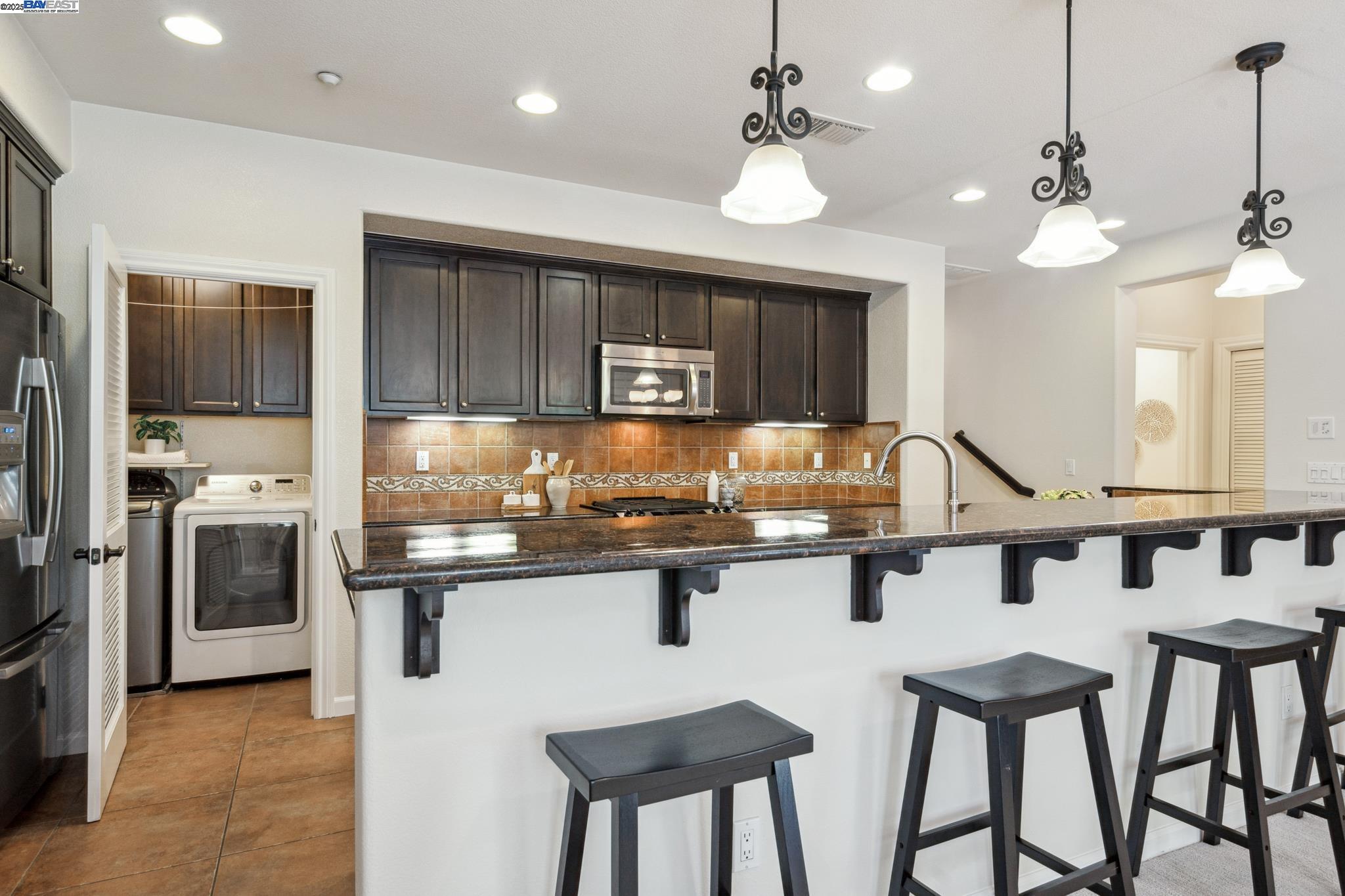 Detail Gallery Image 9 of 59 For 4737 Perugia St, Dublin,  CA 94568 - 2 Beds | 2/1 Baths