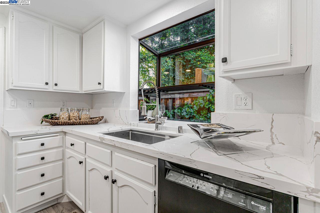 Detail Gallery Image 11 of 39 For 1235 Sunshine Cir, Danville,  CA 94506 - 2 Beds | 2 Baths