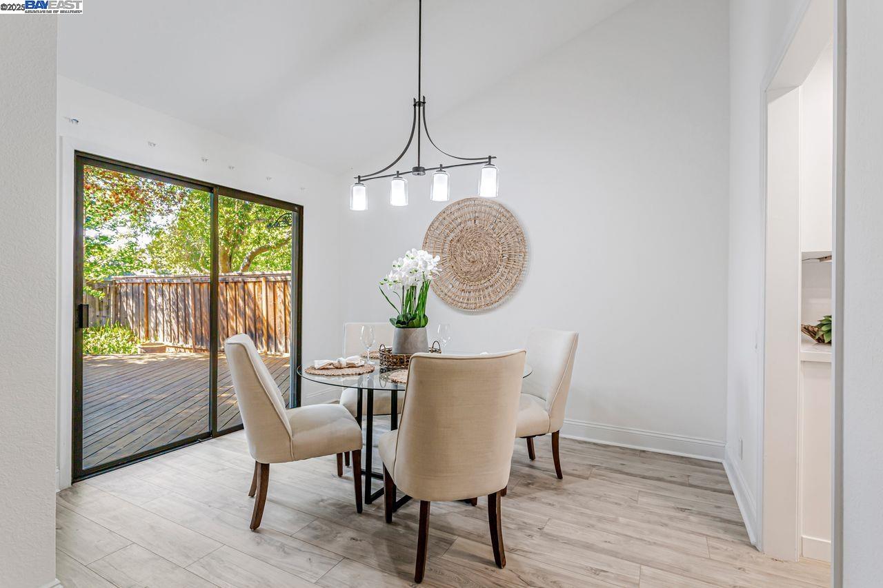 Detail Gallery Image 9 of 39 For 1235 Sunshine Cir, Danville,  CA 94506 - 2 Beds | 2 Baths