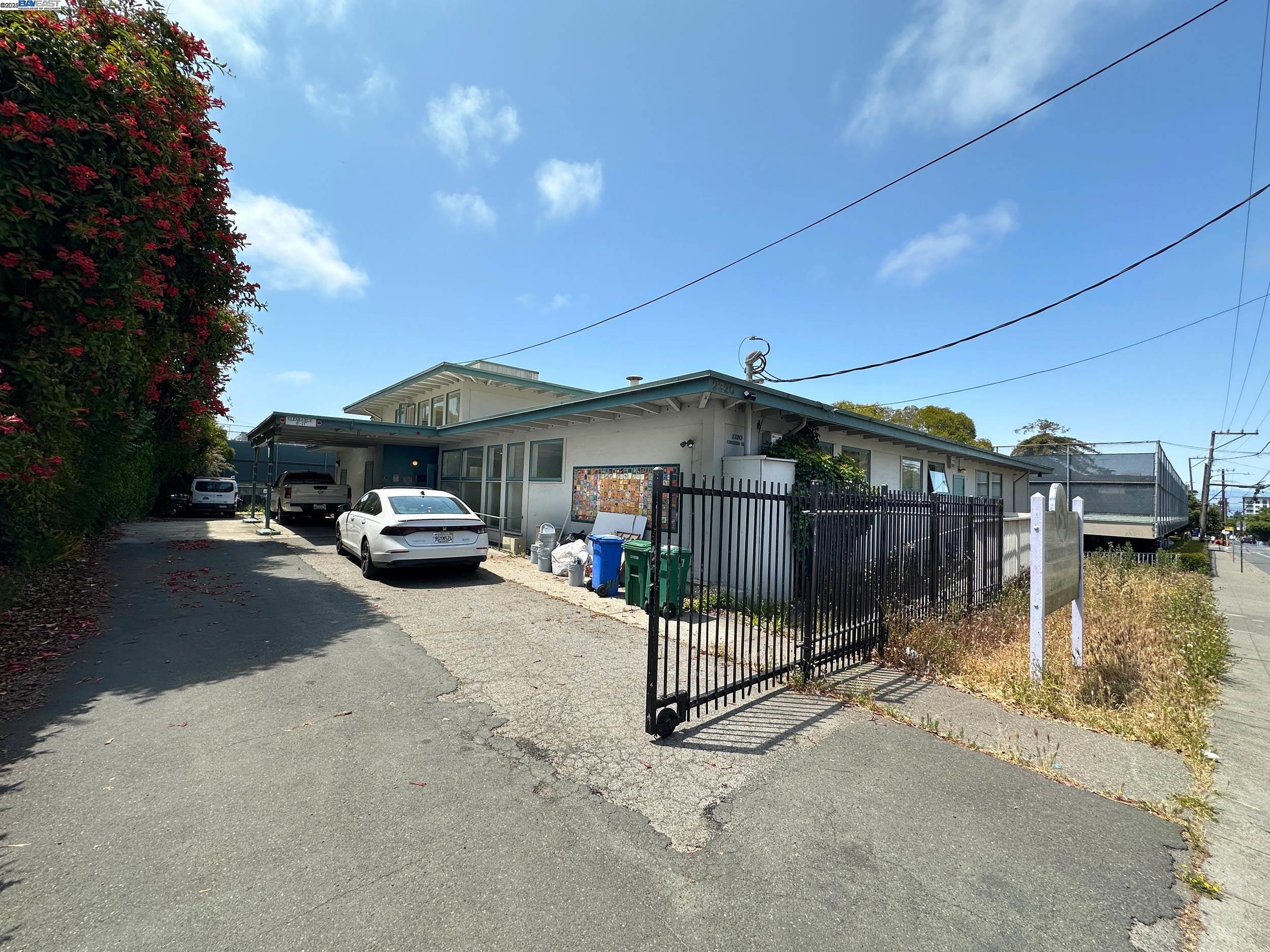 Detail Gallery Image 2 of 46 For 2320 Channing Way, Berkeley,  CA 94704 - – Beds | – Baths