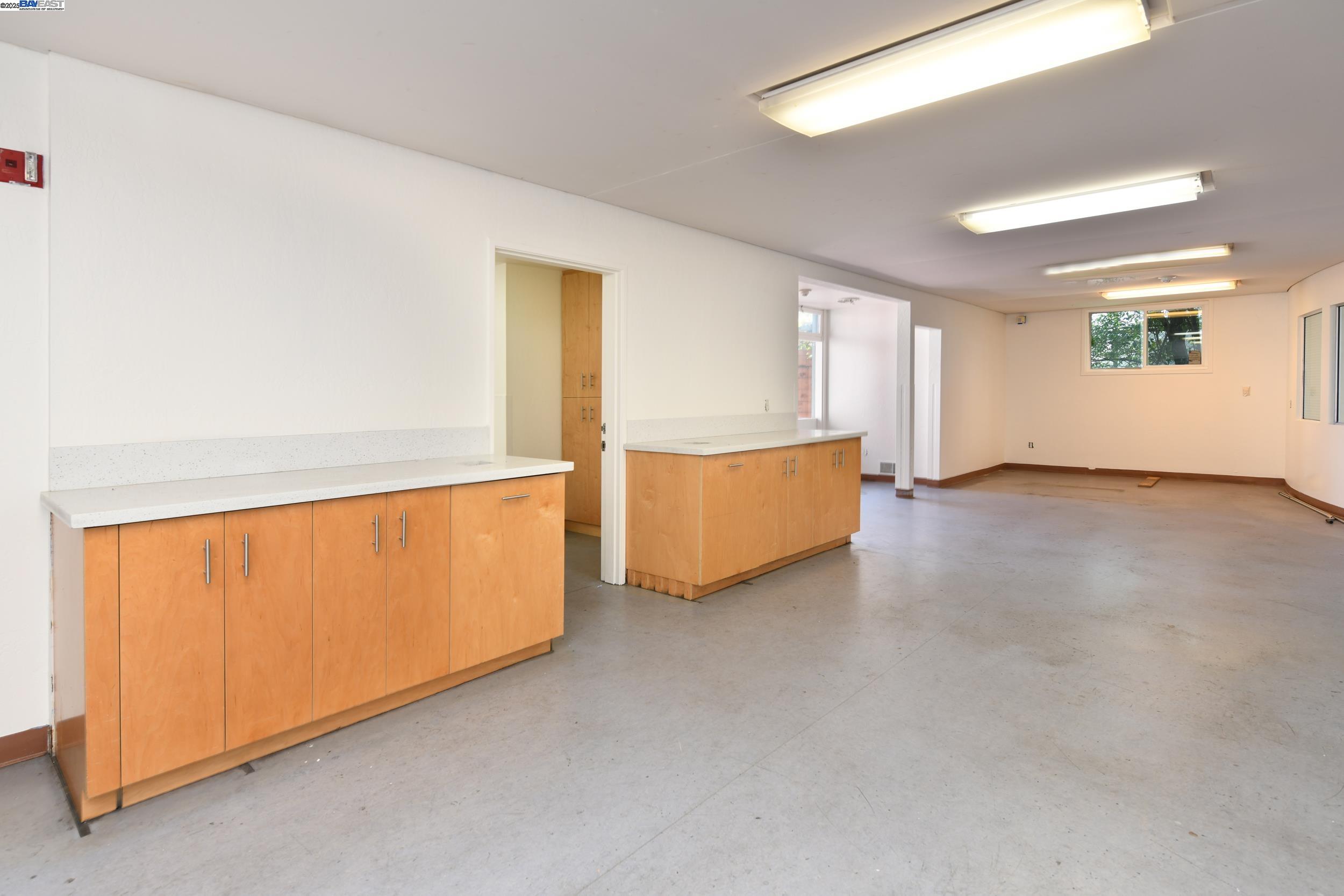 2320 Channing Way, Berkeley, California 94704, ,Commercial Lease,For Rent,2320 Channing Way,41101146