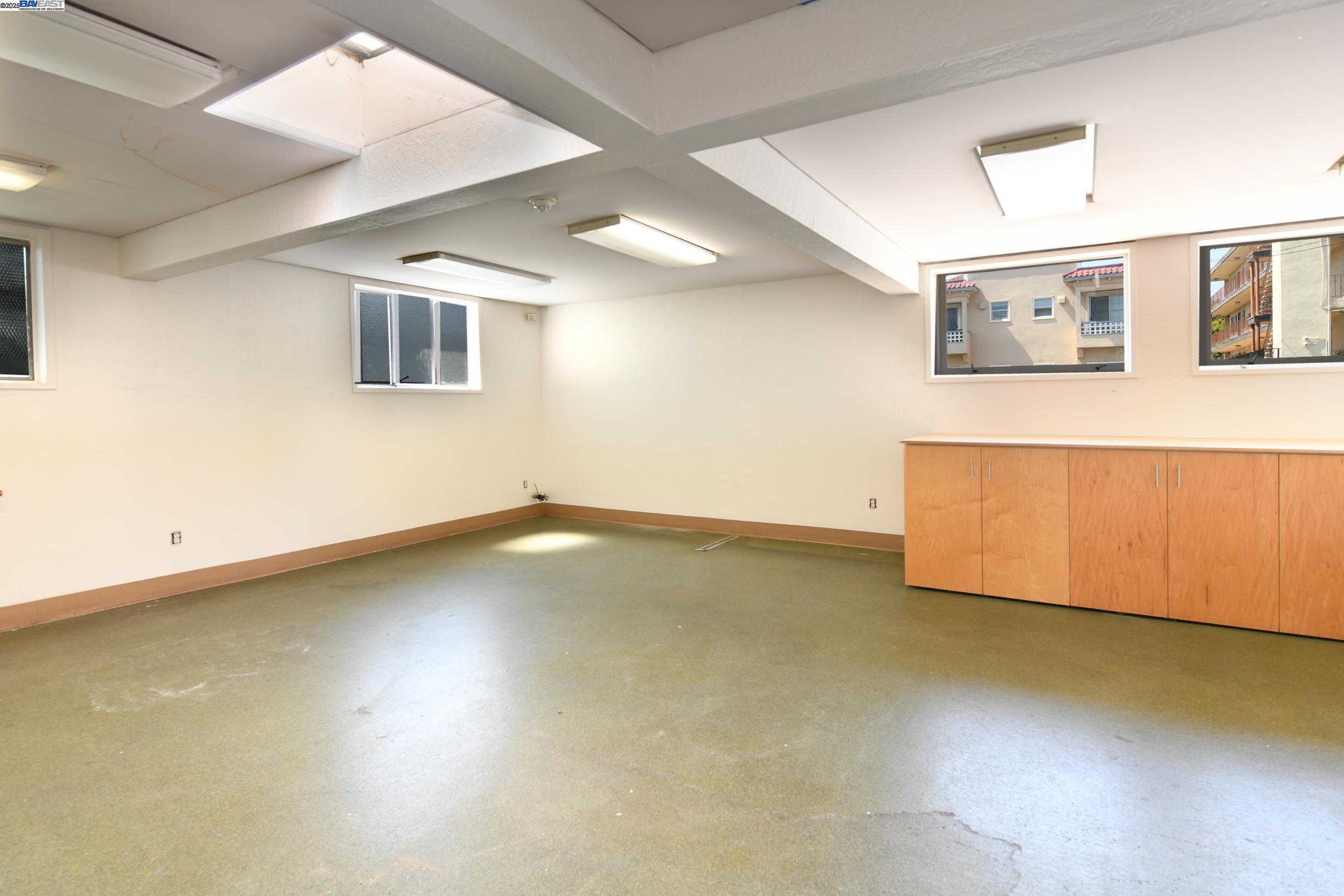 2320 Channing Way, Berkeley, California 94704, ,Commercial Lease,For Rent,2320 Channing Way,41101146