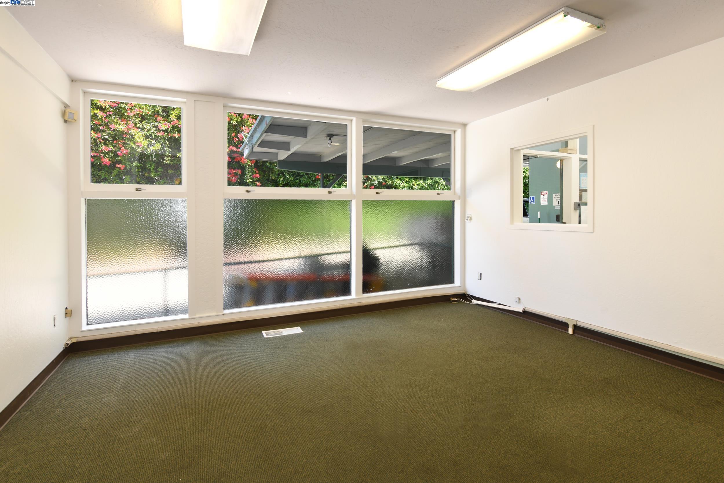 2320 Channing Way, Berkeley, California 94704, ,Commercial Lease,For Rent,2320 Channing Way,41101146