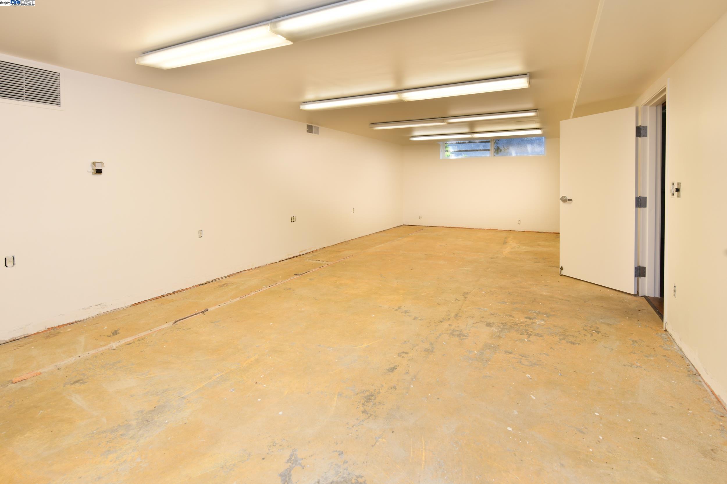 2320 Channing Way, Berkeley, California 94704, ,Commercial Lease,For Rent,2320 Channing Way,41101146