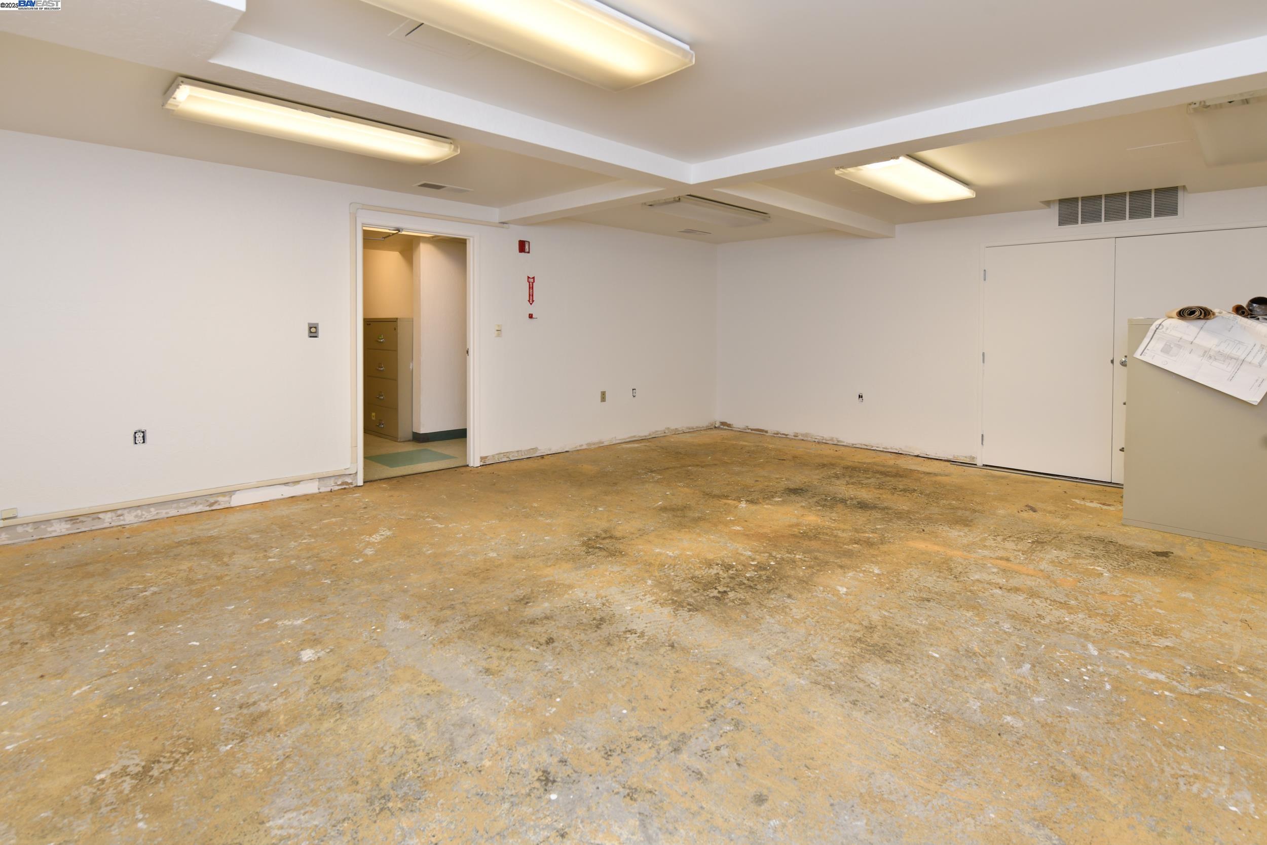 2320 Channing Way, Berkeley, California 94704, ,Commercial Lease,For Rent,2320 Channing Way,41101146