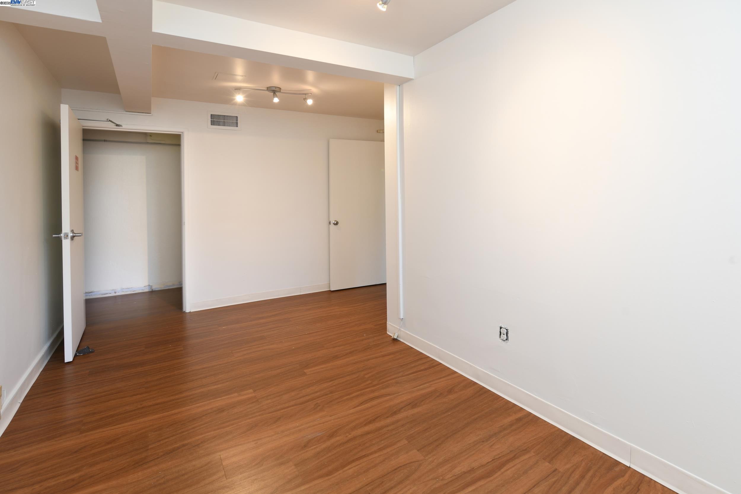 2320 Channing Way, Berkeley, California 94704, ,Commercial Lease,For Rent,2320 Channing Way,41101146