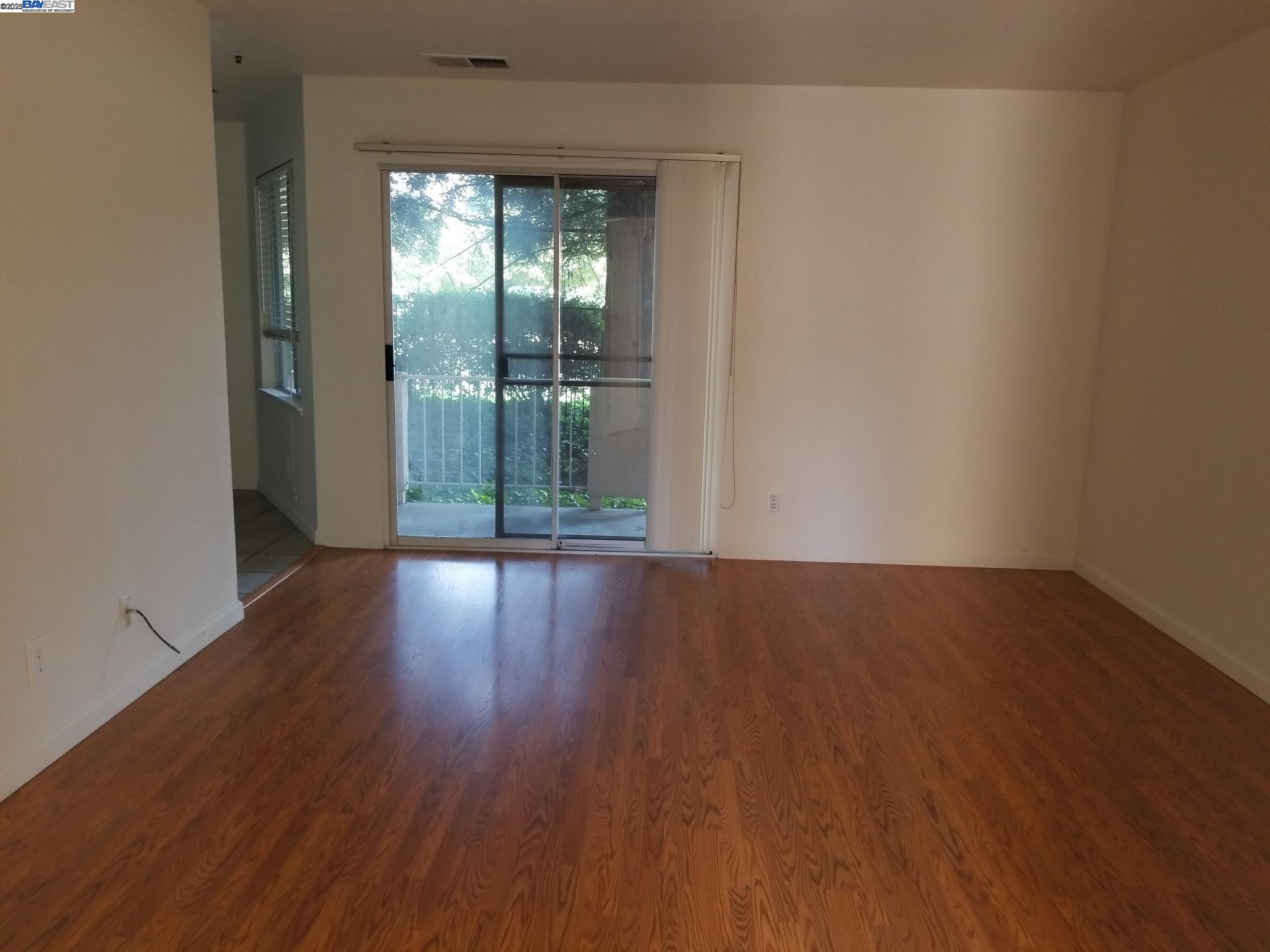 4721 NICOL CMN # 103, Livermore, California 94550, 2 Bedrooms Bedrooms, 4 Rooms Rooms,2 BathroomsBathrooms,Residential Lease,For Rent,4721 NICOL CMN # 103,41101147