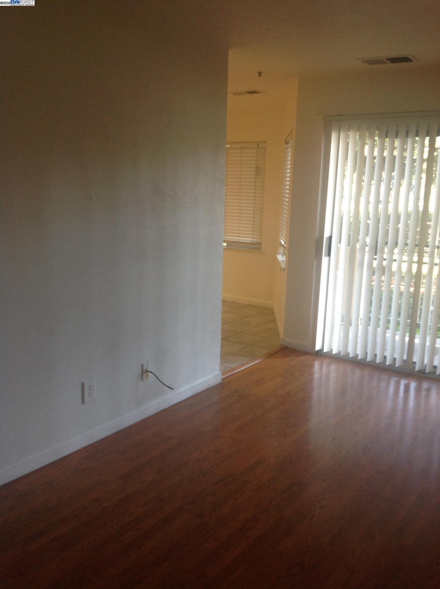4721 NICOL CMN # 103, Livermore, California 94550, 2 Bedrooms Bedrooms, 4 Rooms Rooms,2 BathroomsBathrooms,Residential Lease,For Rent,4721 NICOL CMN # 103,41101147
