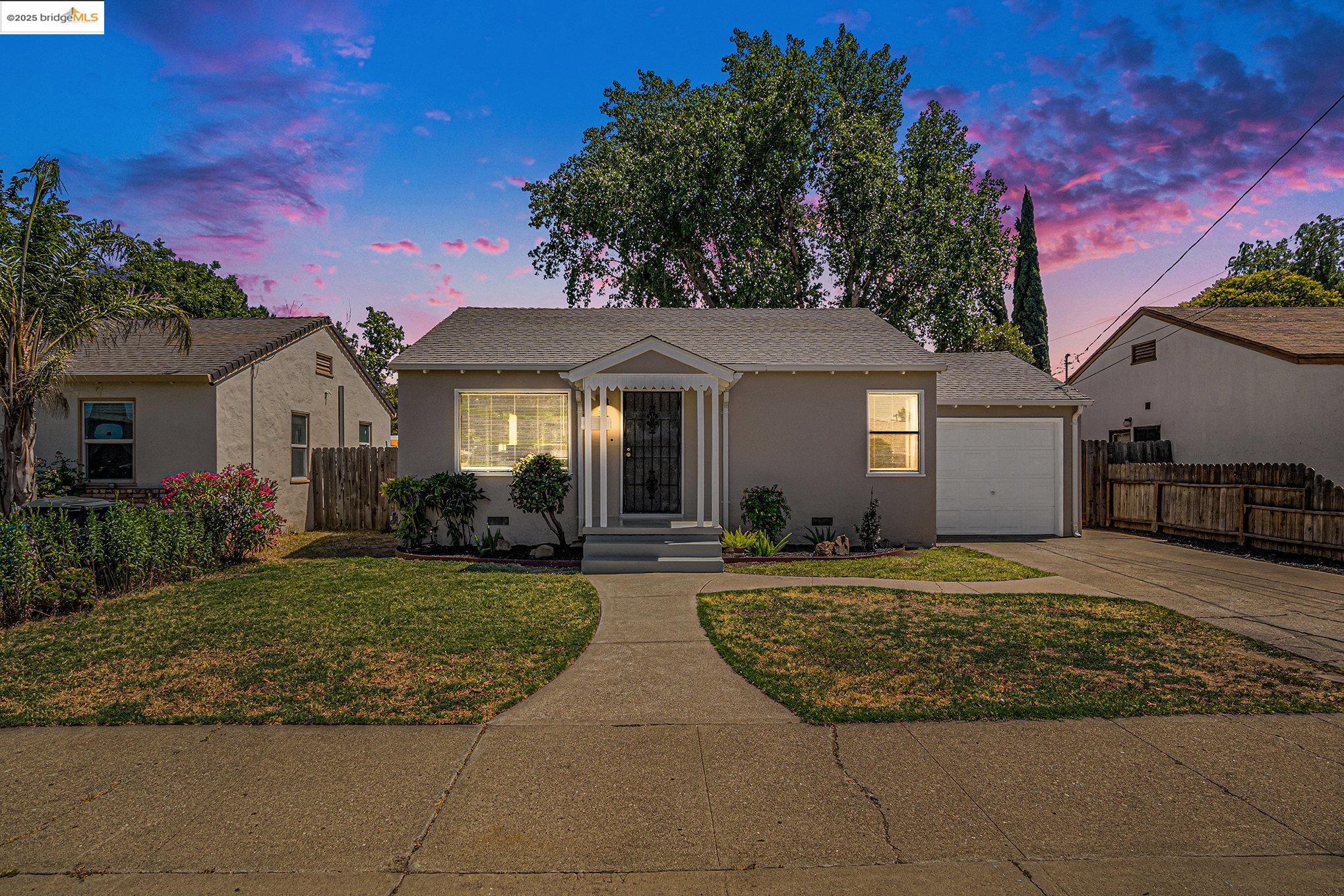 Detail Gallery Image 1 of 1 For 315 W Madill St, Antioch,  CA 94509 - 2 Beds | 1 Baths