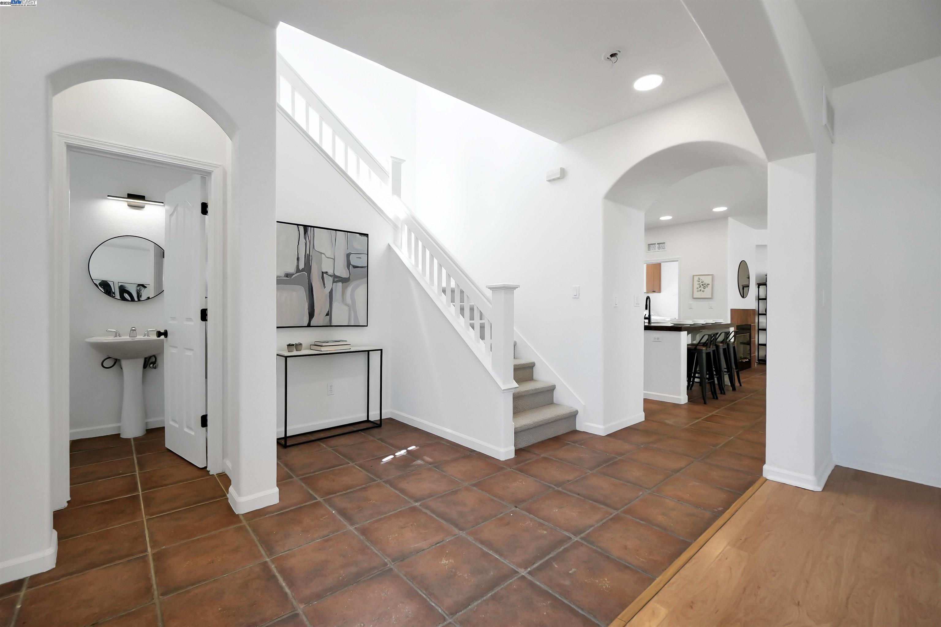 Detail Gallery Image 13 of 59 For 1165 Cottage Ln, Hercules,  CA 94547-2703 - 3 Beds | 3 Baths
