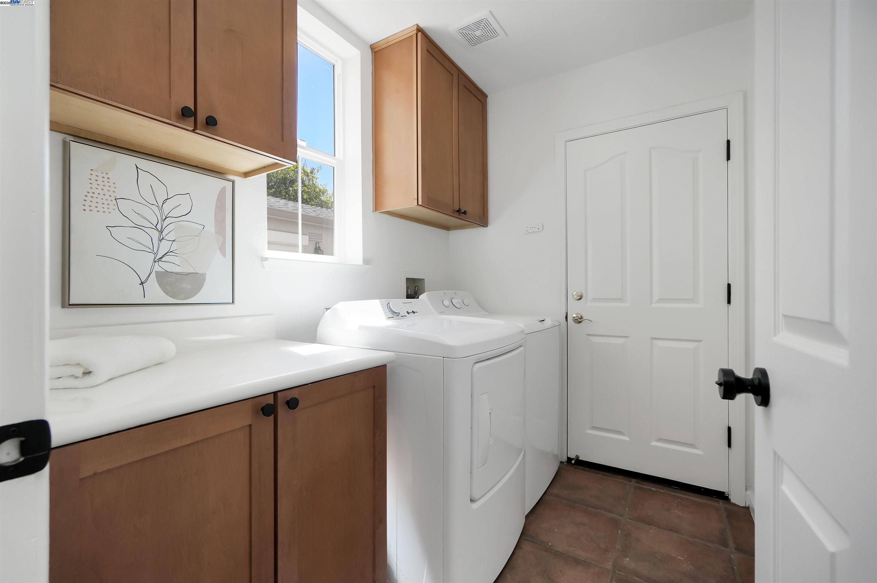 Detail Gallery Image 22 of 59 For 1165 Cottage Ln, Hercules,  CA 94547-2703 - 3 Beds | 3 Baths