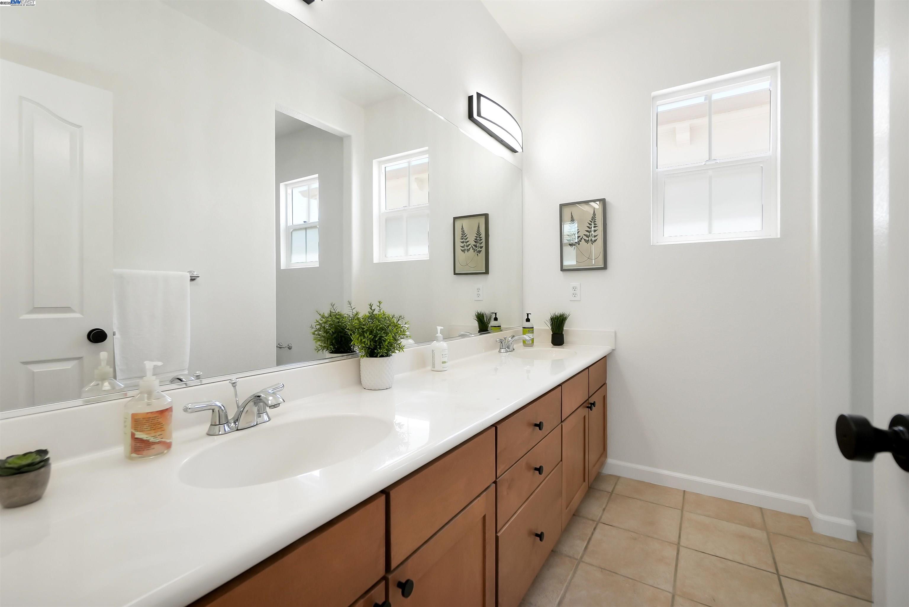 Detail Gallery Image 27 of 59 For 1165 Cottage Ln, Hercules,  CA 94547-2703 - 3 Beds | 3 Baths
