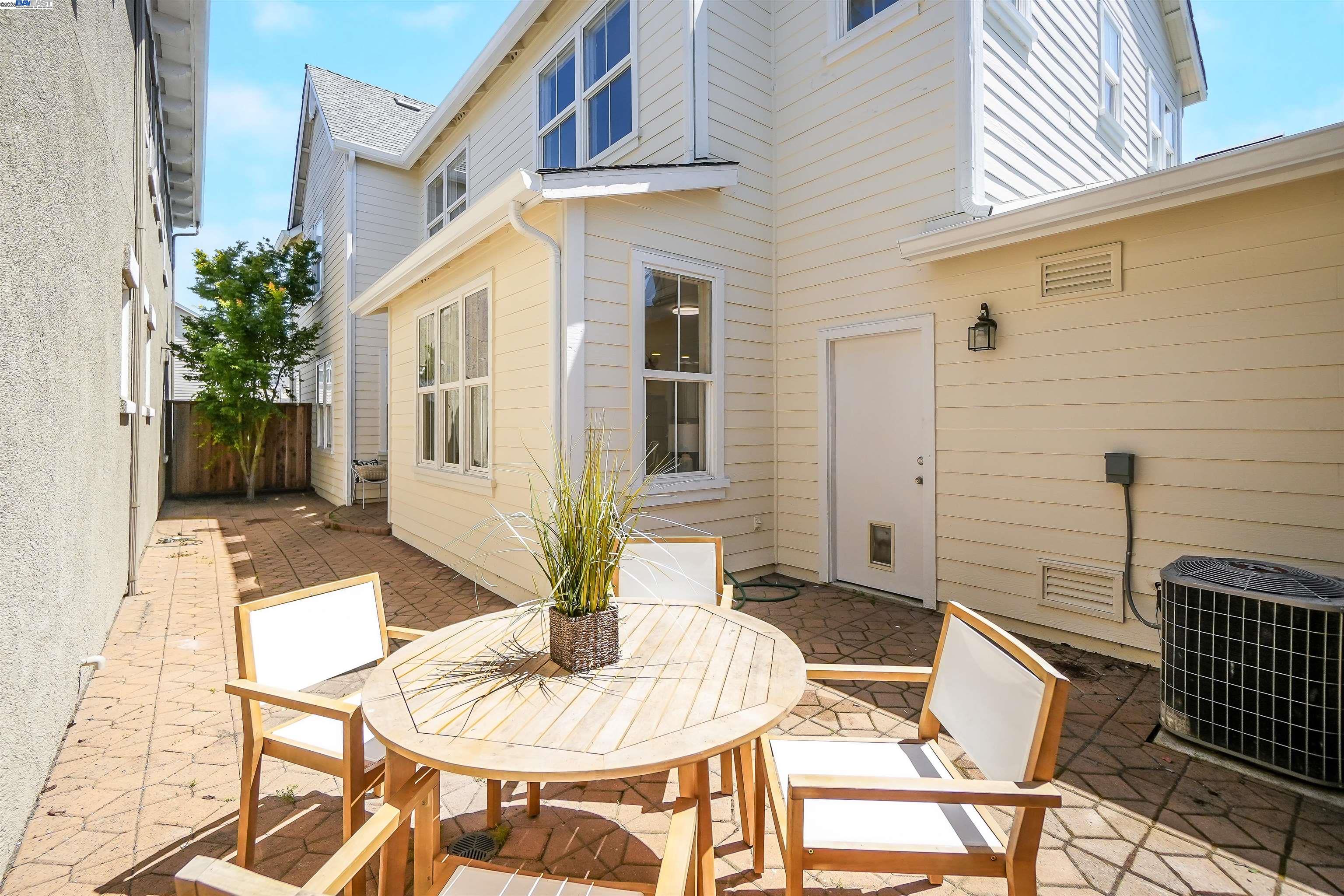 Detail Gallery Image 44 of 59 For 1165 Cottage Ln, Hercules,  CA 94547-2703 - 3 Beds | 3 Baths