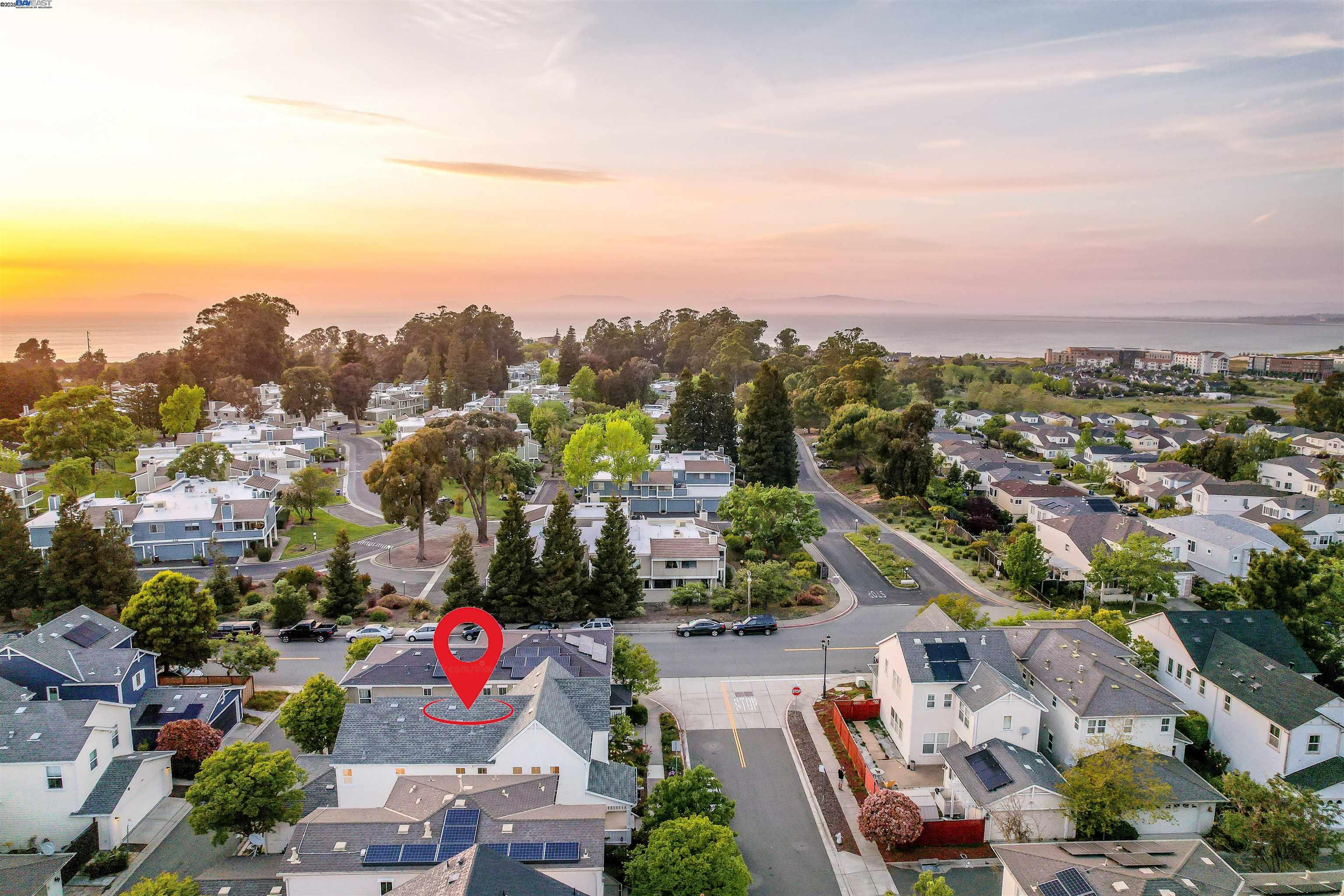 Detail Gallery Image 6 of 59 For 1165 Cottage Ln, Hercules,  CA 94547-2703 - 3 Beds | 3 Baths