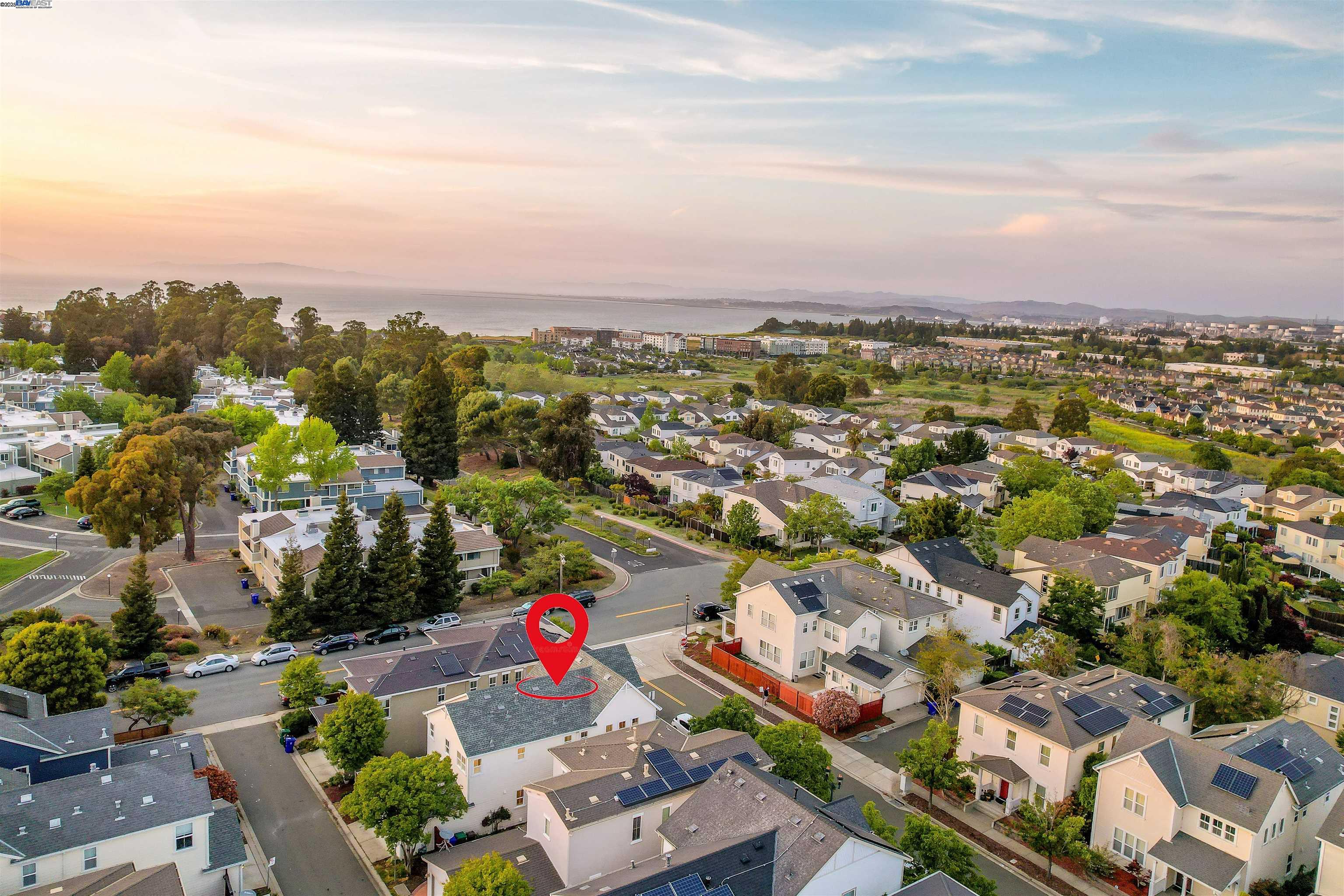 Detail Gallery Image 8 of 59 For 1165 Cottage Ln, Hercules,  CA 94547-2703 - 3 Beds | 3 Baths