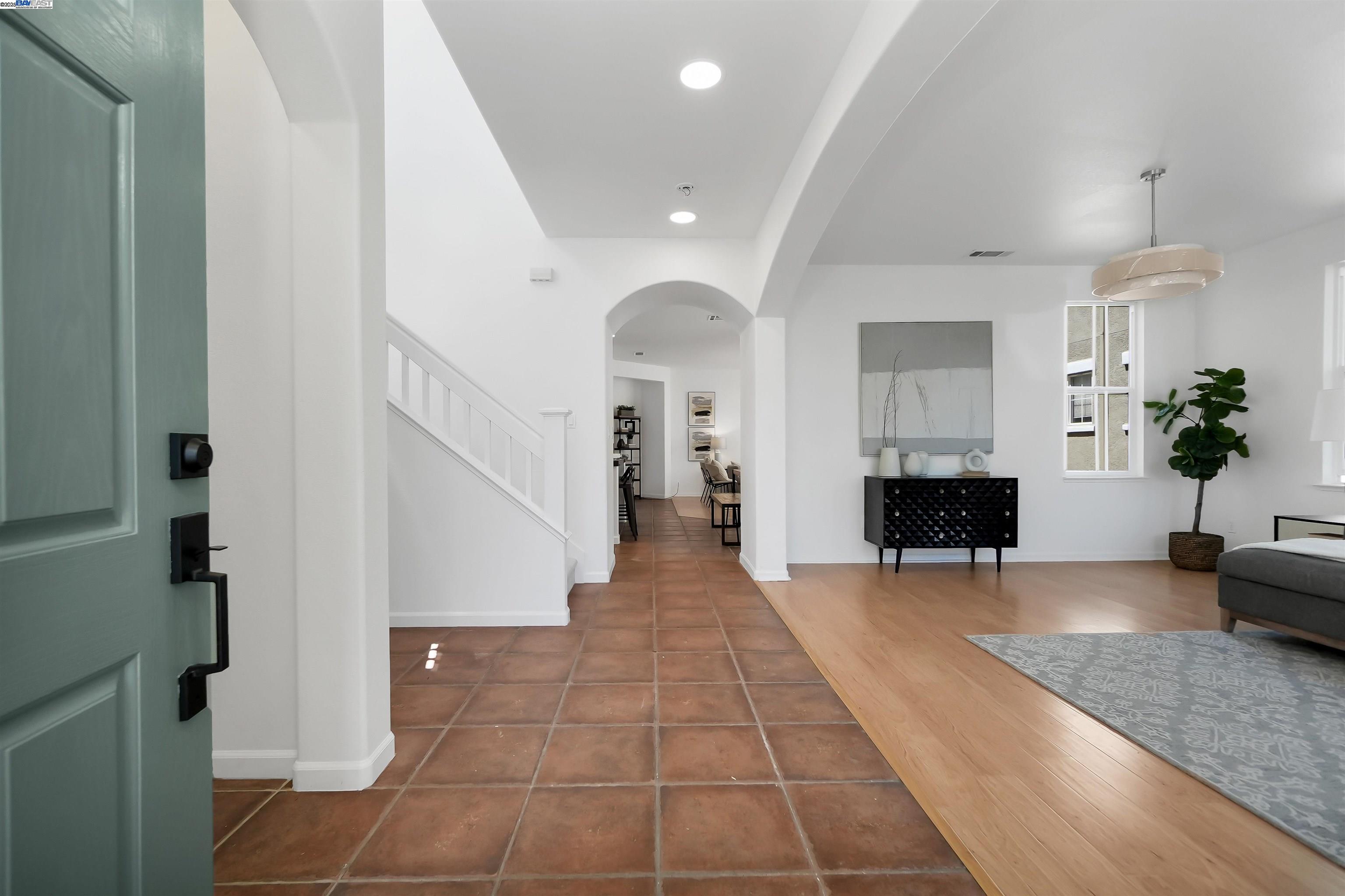 Detail Gallery Image 9 of 59 For 1165 Cottage Ln, Hercules,  CA 94547-2703 - 3 Beds | 3 Baths