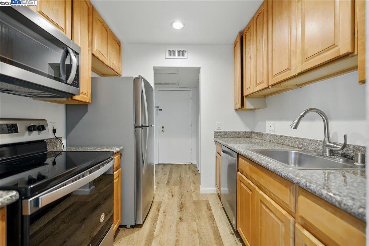 Photo #5: 41101156 Listing: Photo #5