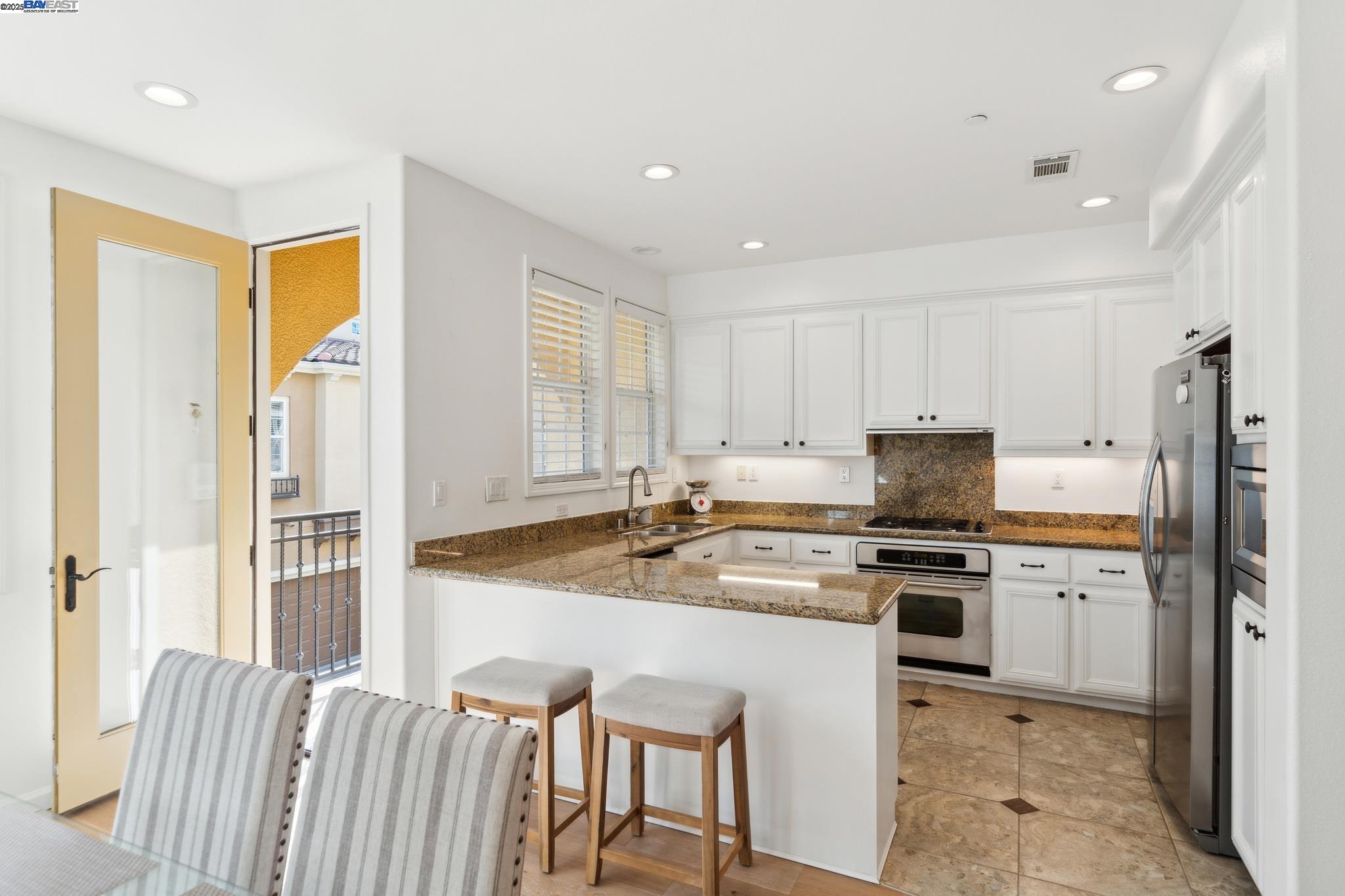 Photo #4: 41101158 Listing: Photo #4