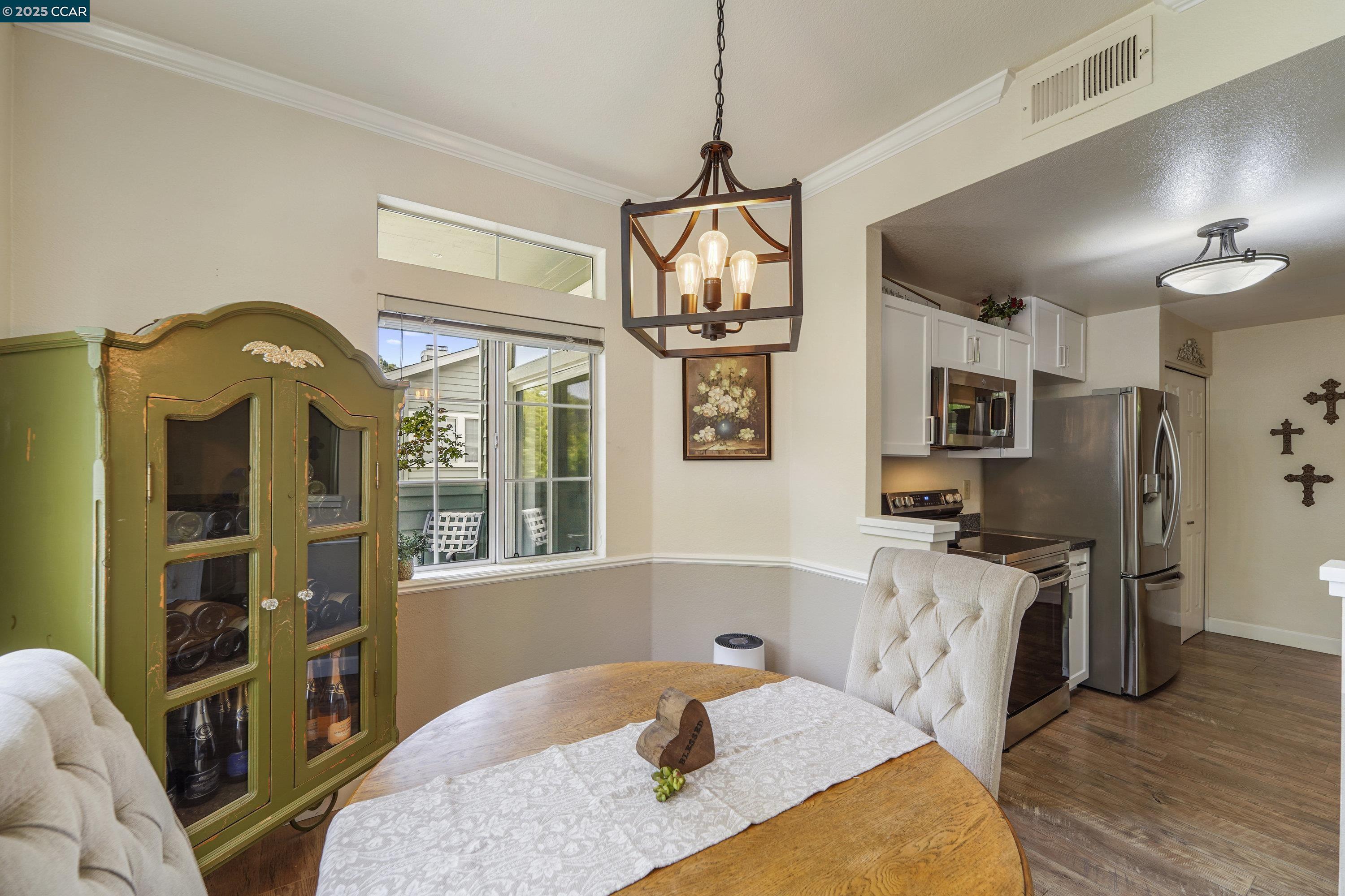 Photo #11: 41101159 Listing: Photo #11