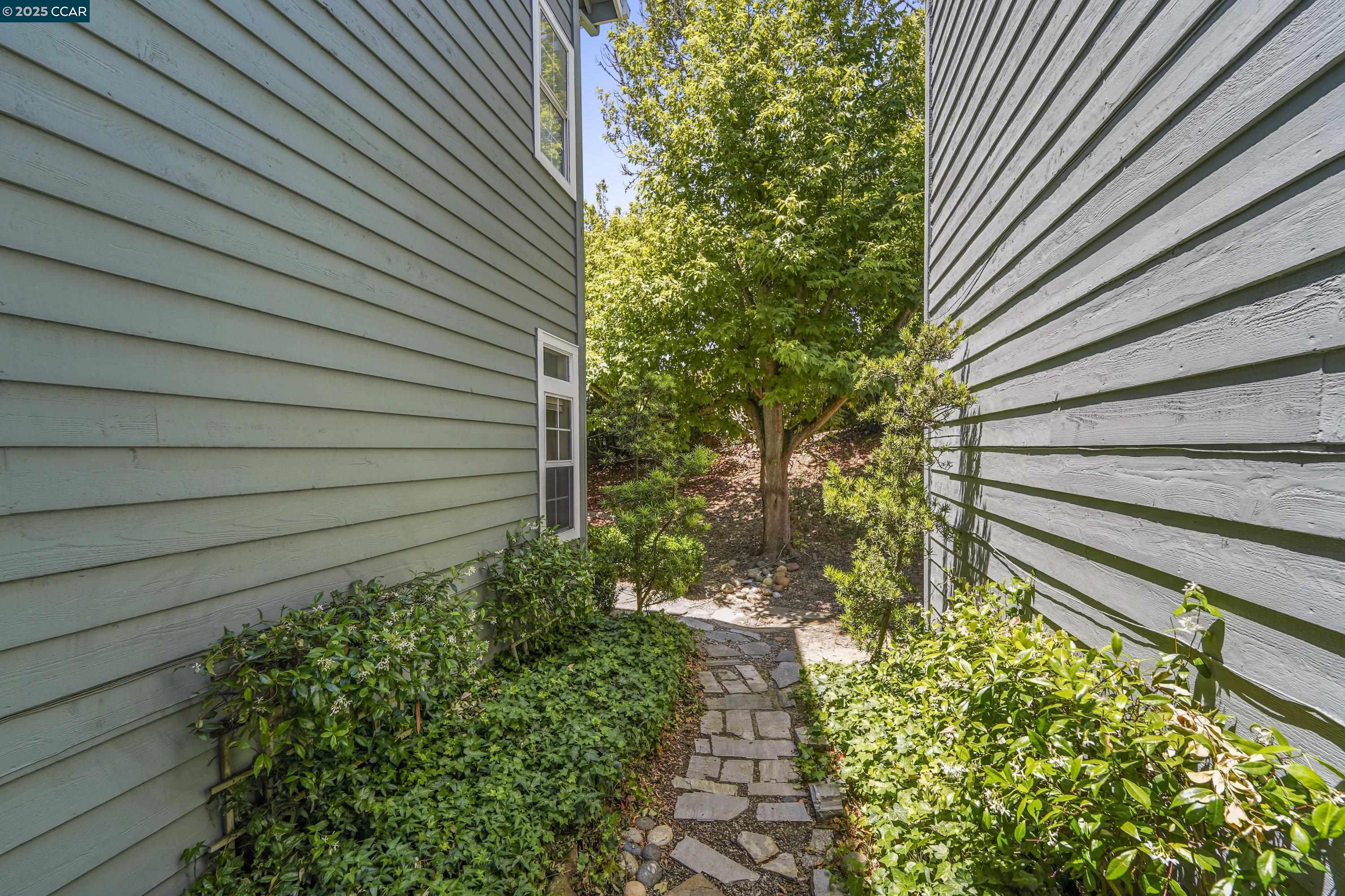 Photo #33: 41101159 Listing: Photo #33