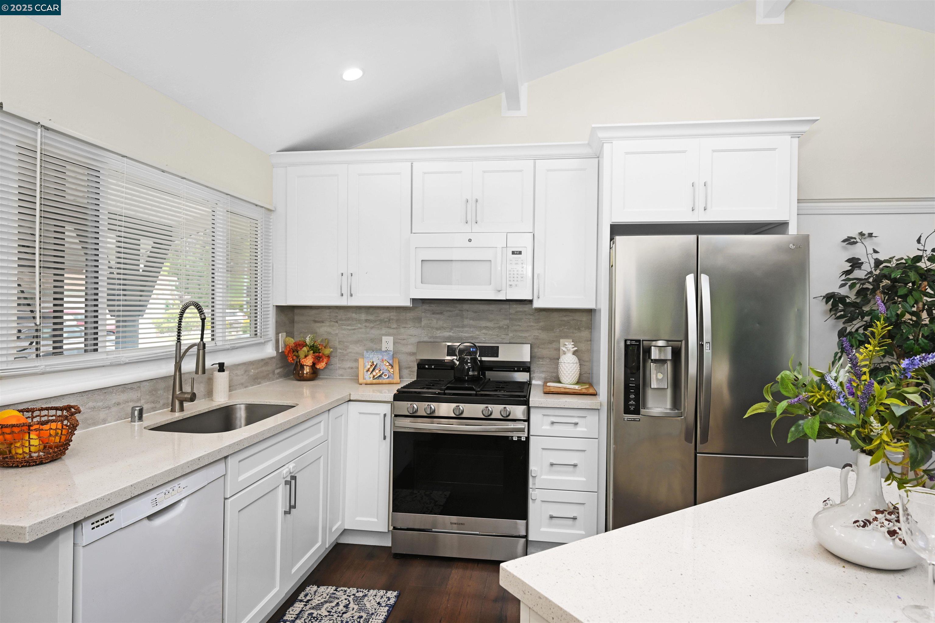 Detail Gallery Image 9 of 45 For 2326 Estrella Ct, Pinole,  CA 94564 - – Beds | – Baths