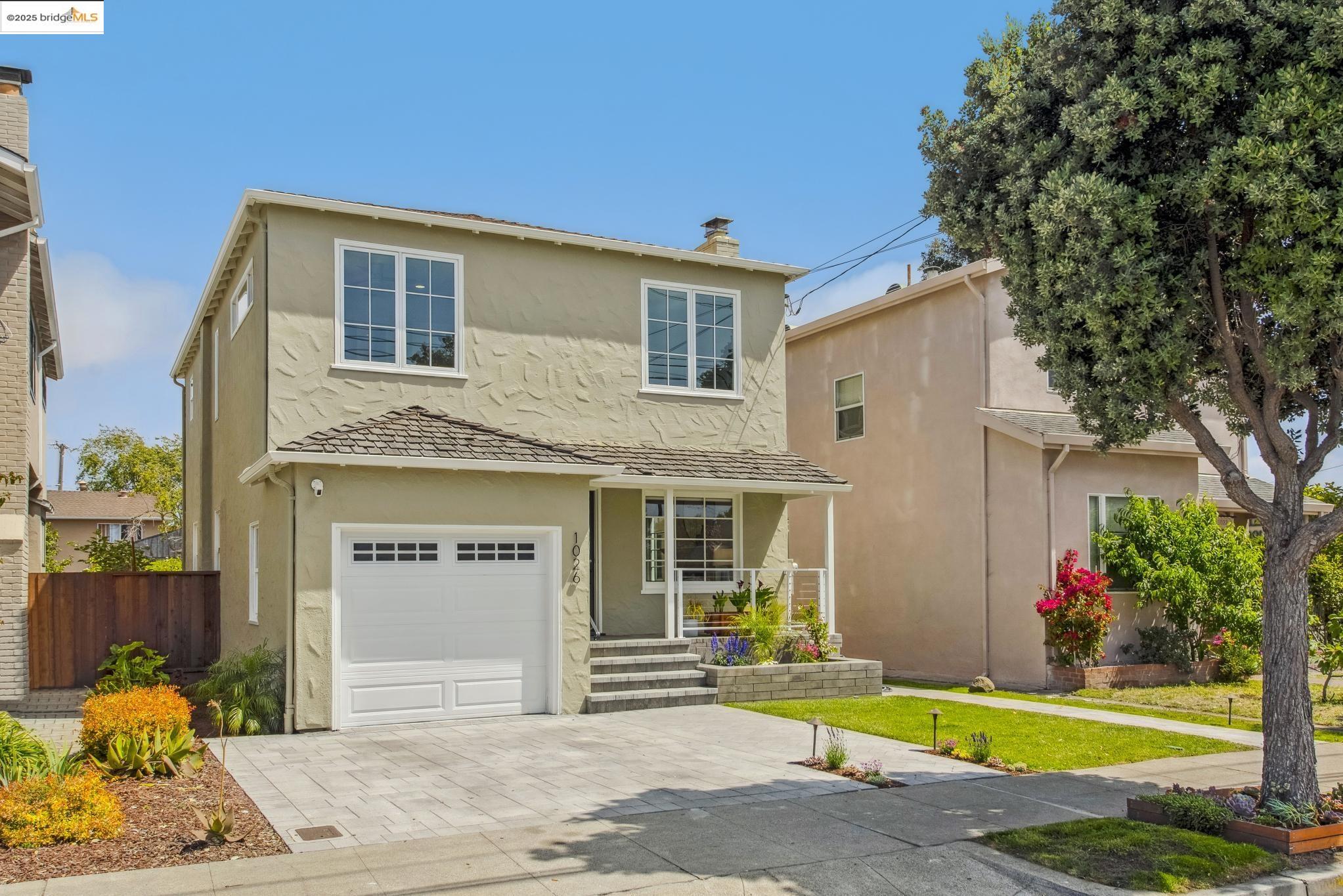 Thumbnail for 1026 Court St, Alameda, CA 94501-5463