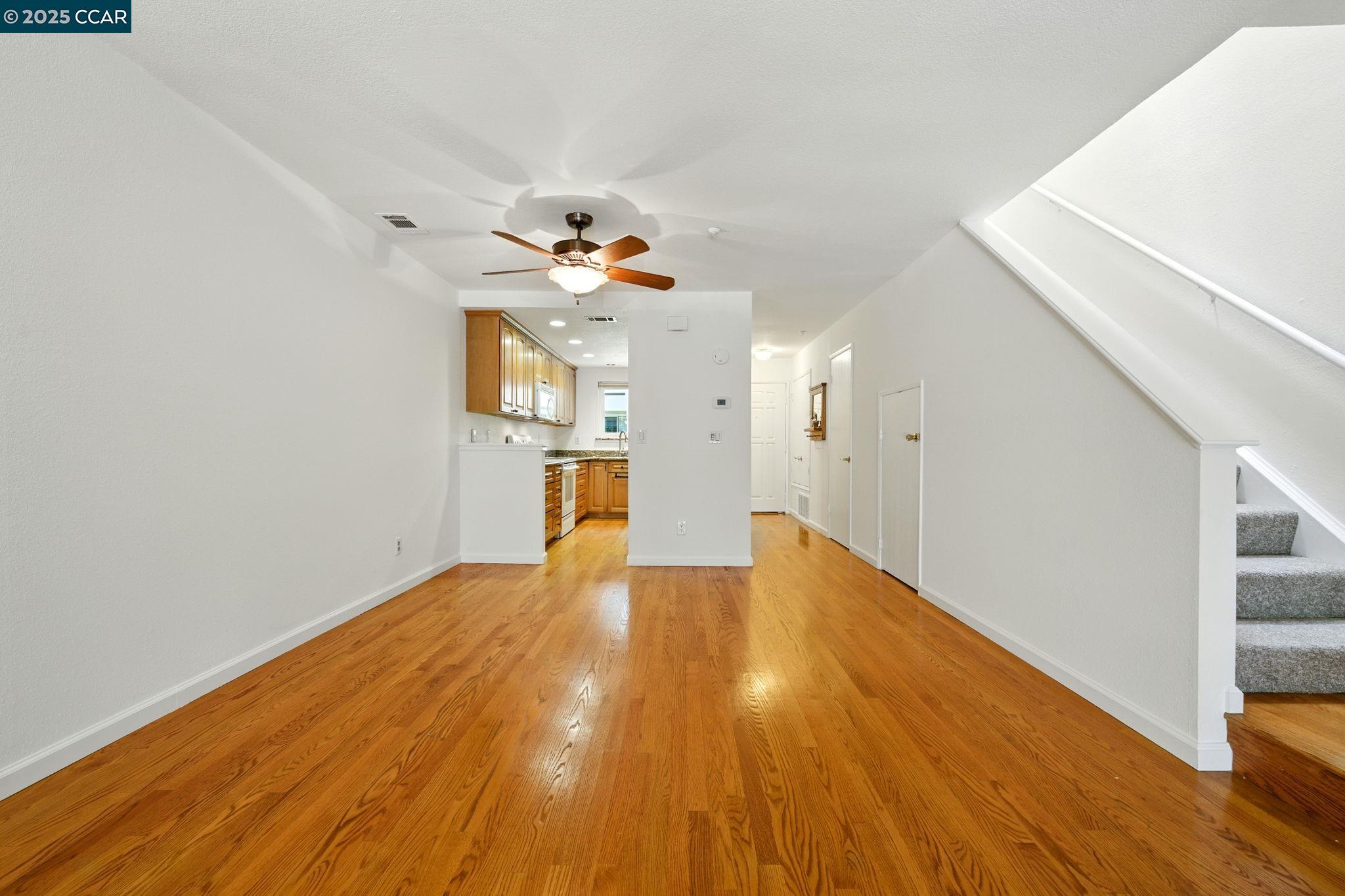 Photo #12: 41101169 Listing: Photo #12