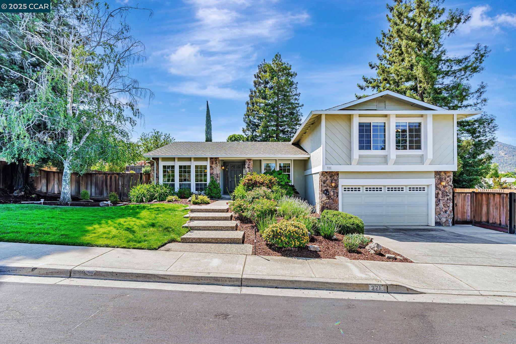 Detail Gallery Image 1 of 1 For 321 Chardonnay Cir, Clayton,  CA 94517 - 4 Beds | 2/1 Baths