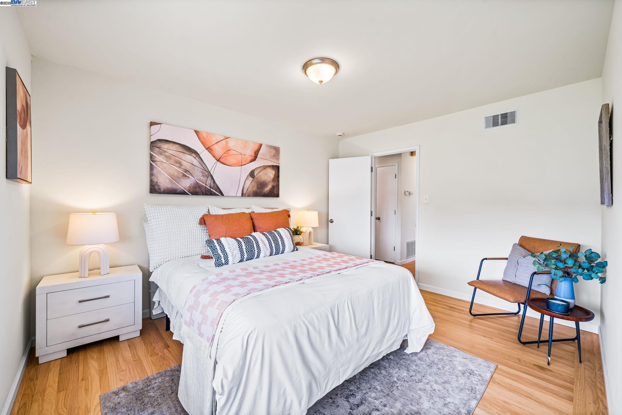Detail Gallery Image 14 of 27 For 2131 via Murietta, San Lorenzo,  CA 94580 - 3 Beds | 2 Baths