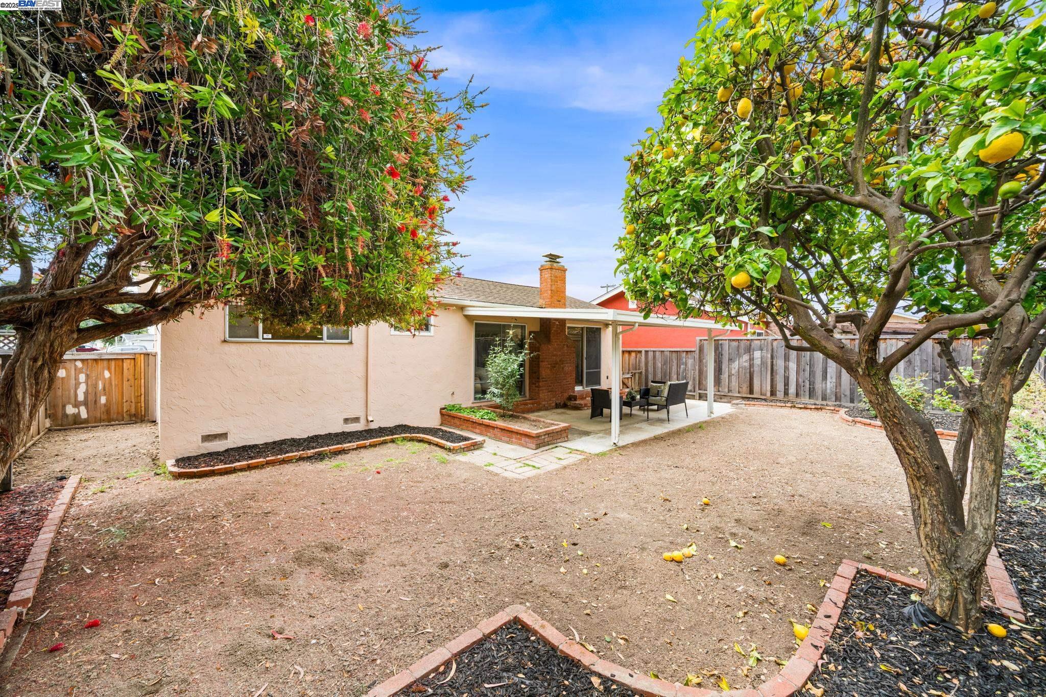Detail Gallery Image 24 of 27 For 2131 via Murietta, San Lorenzo,  CA 94580 - 3 Beds | 2 Baths