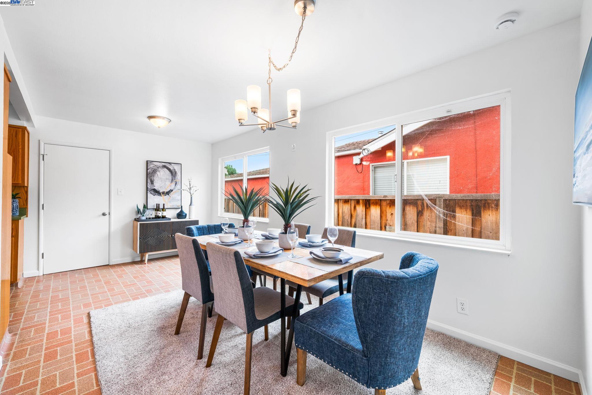 Detail Gallery Image 7 of 27 For 2131 via Murietta, San Lorenzo,  CA 94580 - 3 Beds | 2 Baths