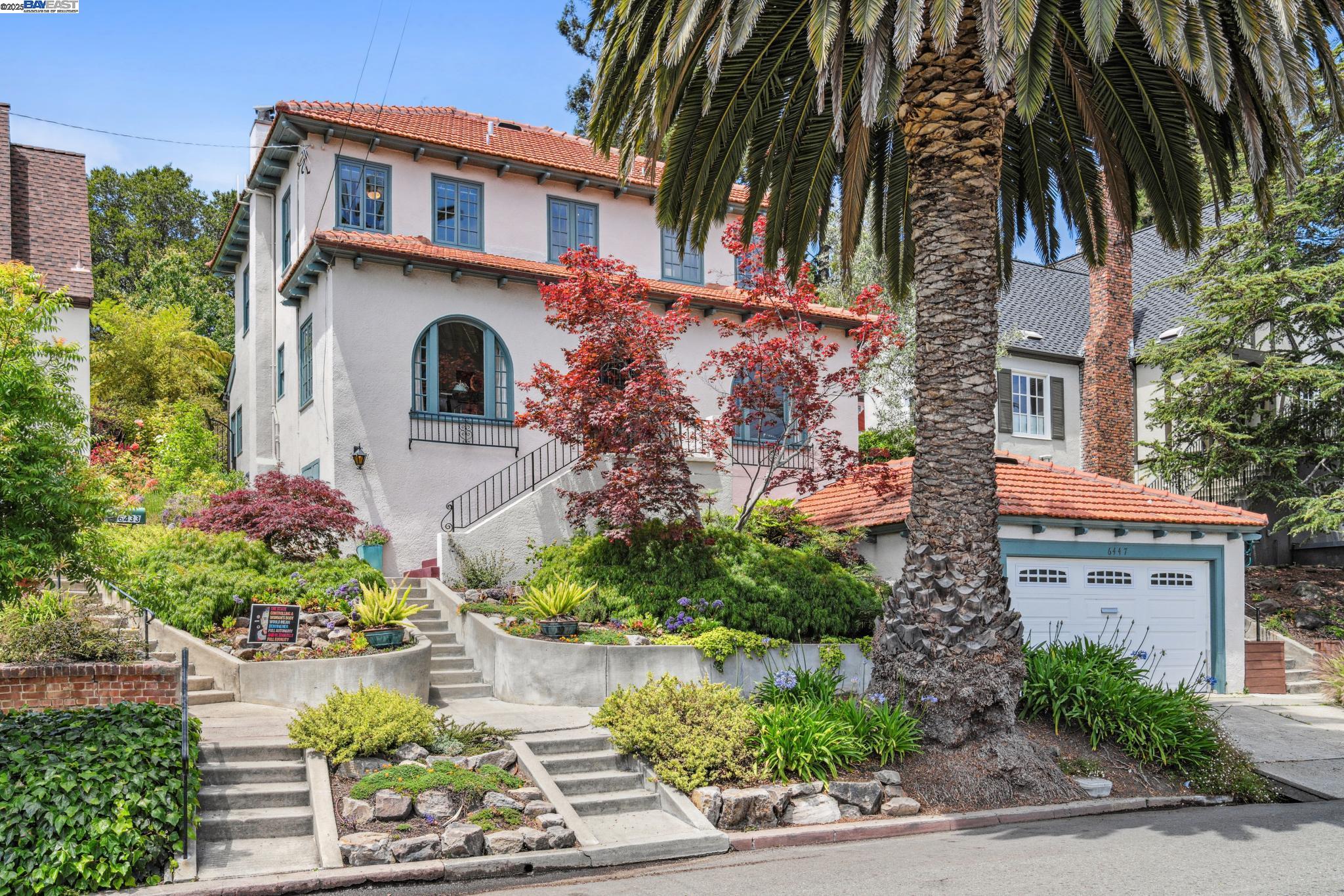 Detail Gallery Image 1 of 1 For 6447 Chabot Rd, Oakland,  CA 94618 - 3 Beds | 1/1 Baths