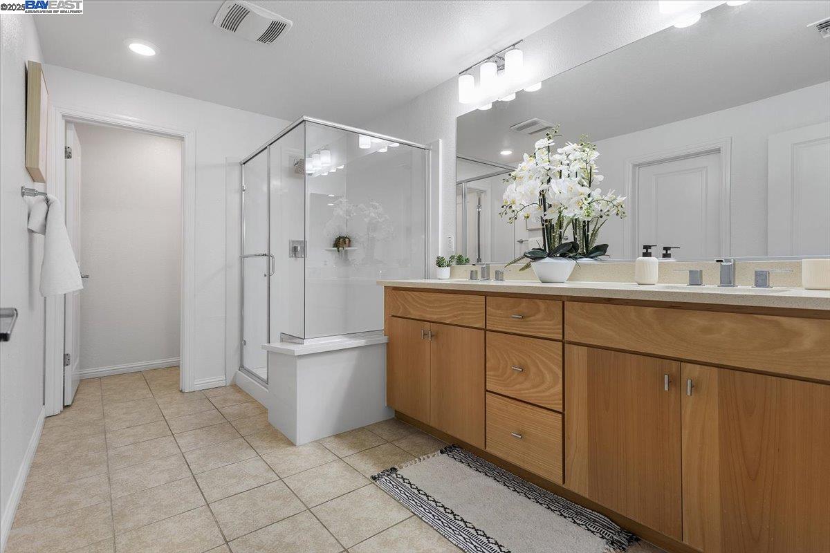 Detail Gallery Image 14 of 22 For 2071 Mahuron Cir, San Jose,  CA 95133 - 3 Beds | 2 Baths