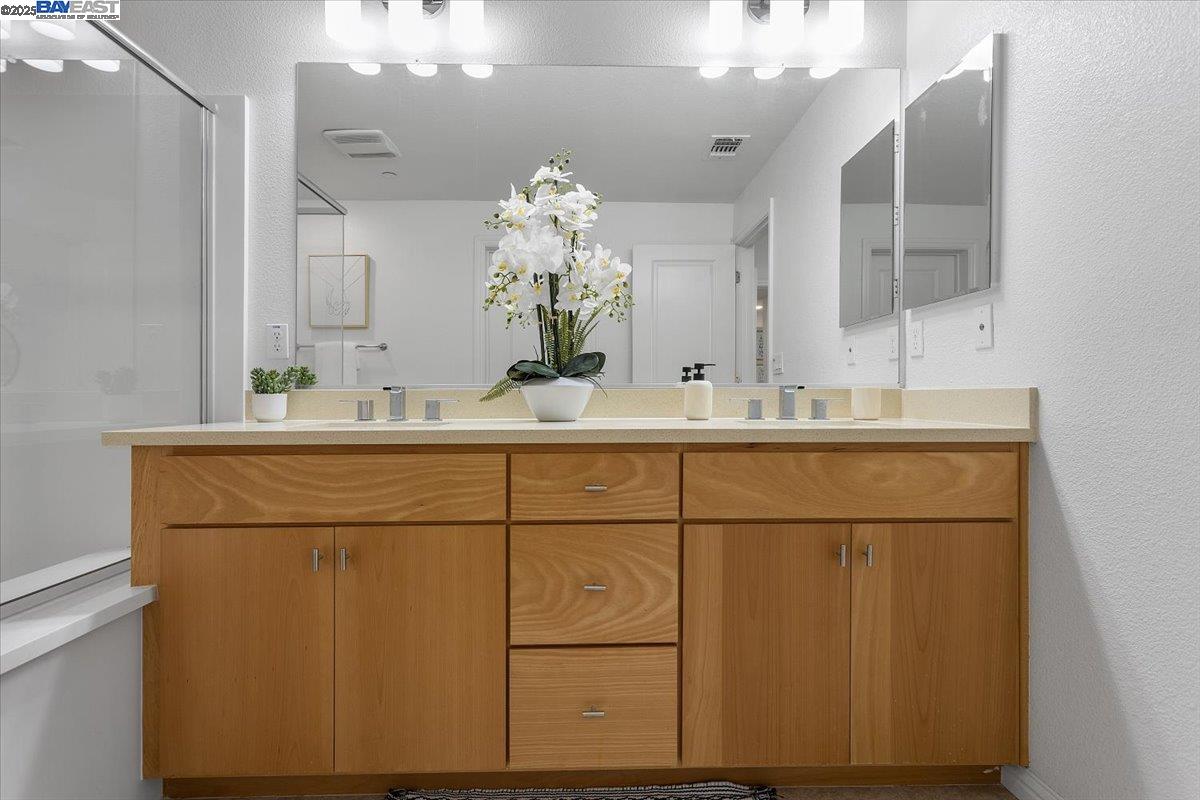 Detail Gallery Image 15 of 22 For 2071 Mahuron Cir, San Jose,  CA 95133 - 3 Beds | 2 Baths