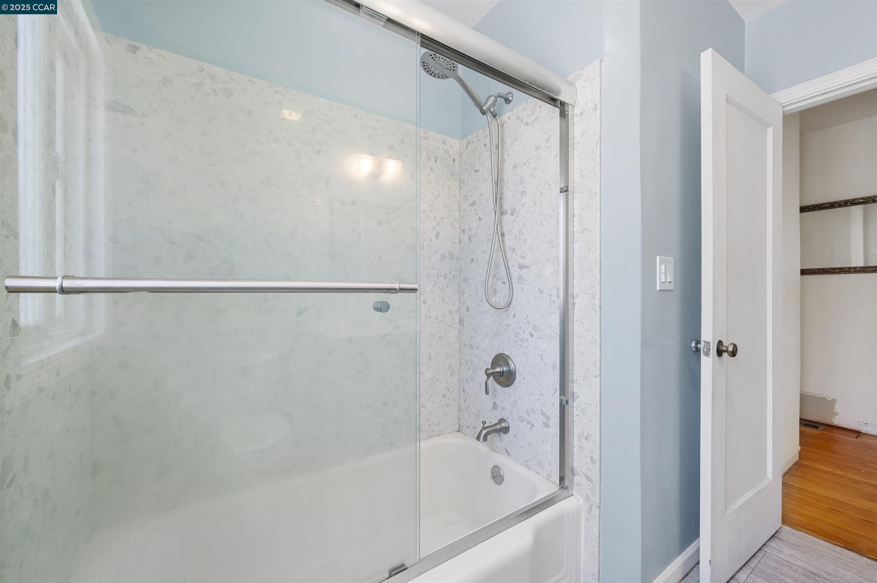 Detail Gallery Image 17 of 35 For 10536 Sheldon St, Oakland,  CA 94605 - 5 Beds | 2 Baths