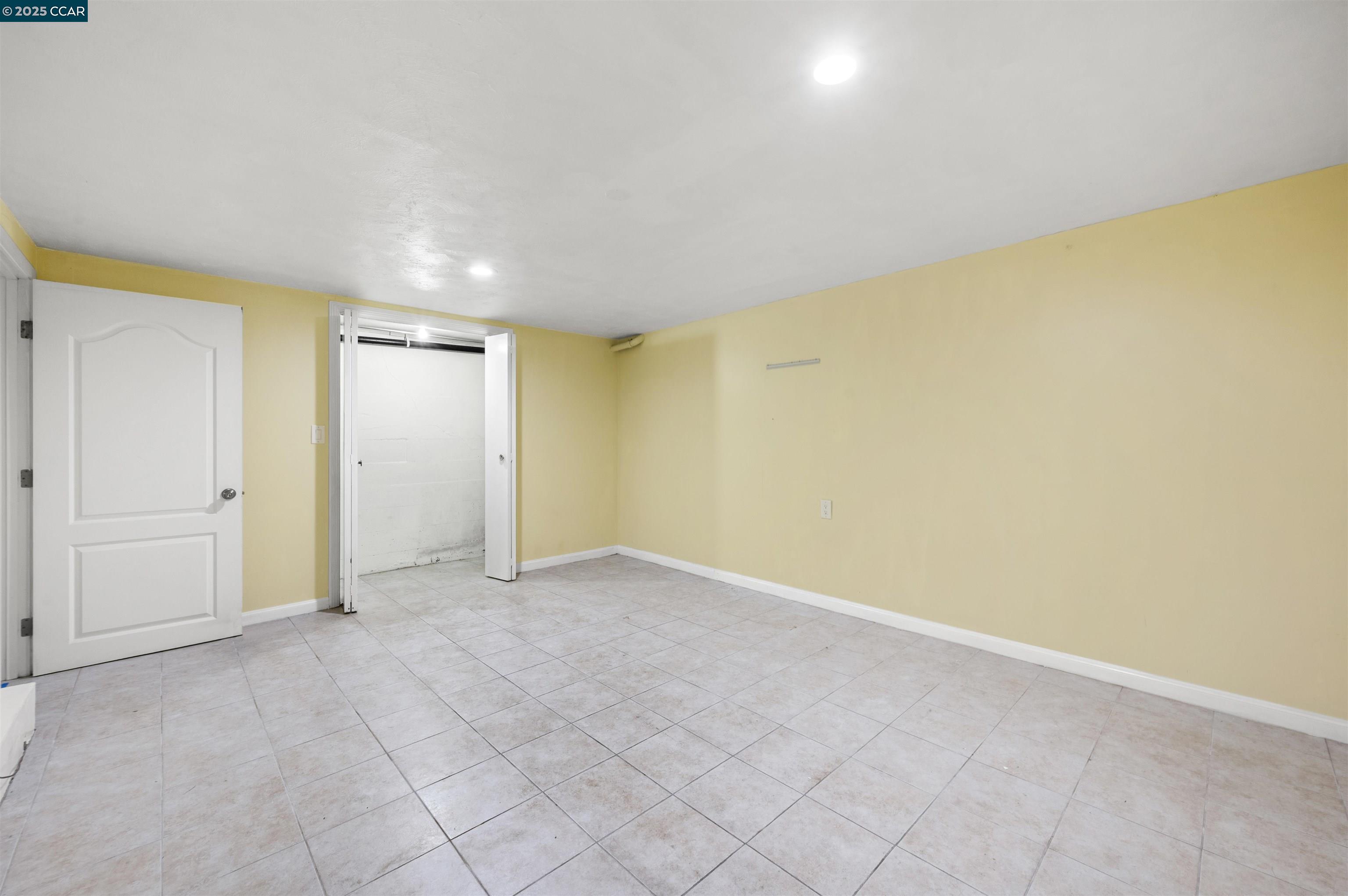 Detail Gallery Image 22 of 35 For 10536 Sheldon St, Oakland,  CA 94605 - 5 Beds | 2 Baths