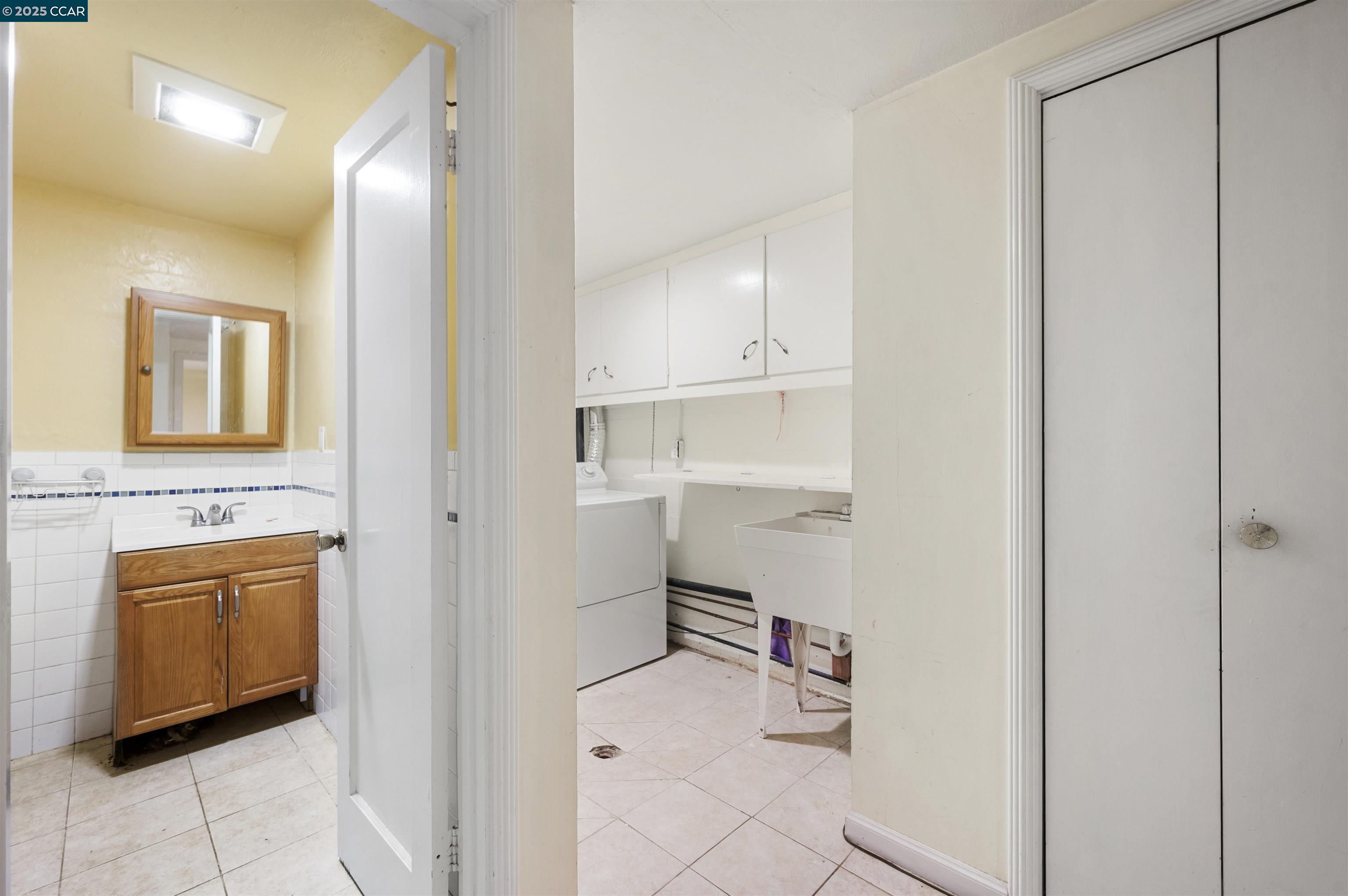 Detail Gallery Image 23 of 35 For 10536 Sheldon St, Oakland,  CA 94605 - 5 Beds | 2 Baths
