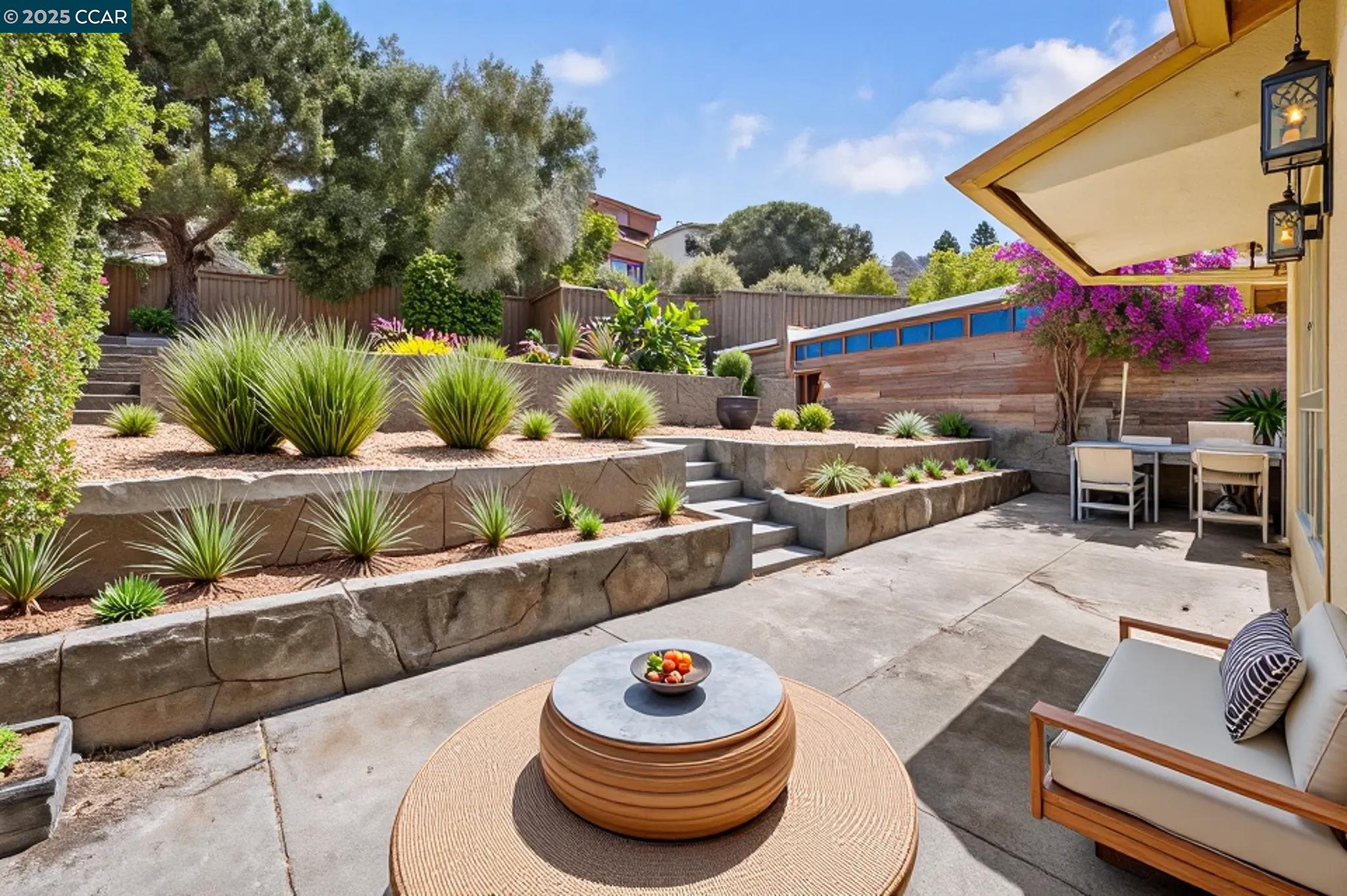 Detail Gallery Image 27 of 35 For 10536 Sheldon St, Oakland,  CA 94605 - 5 Beds | 2 Baths